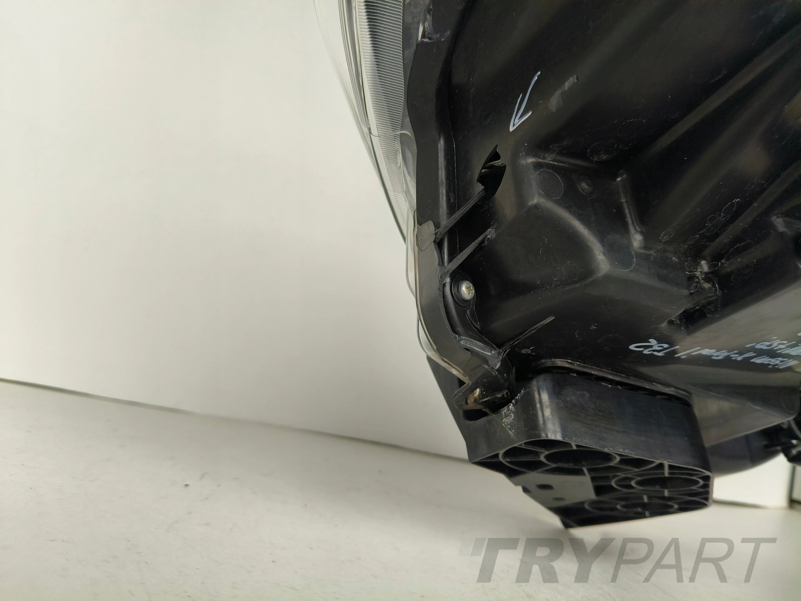LEFT HEADLIGHT NISSAN X-TRAIL T32 14- FULL LED