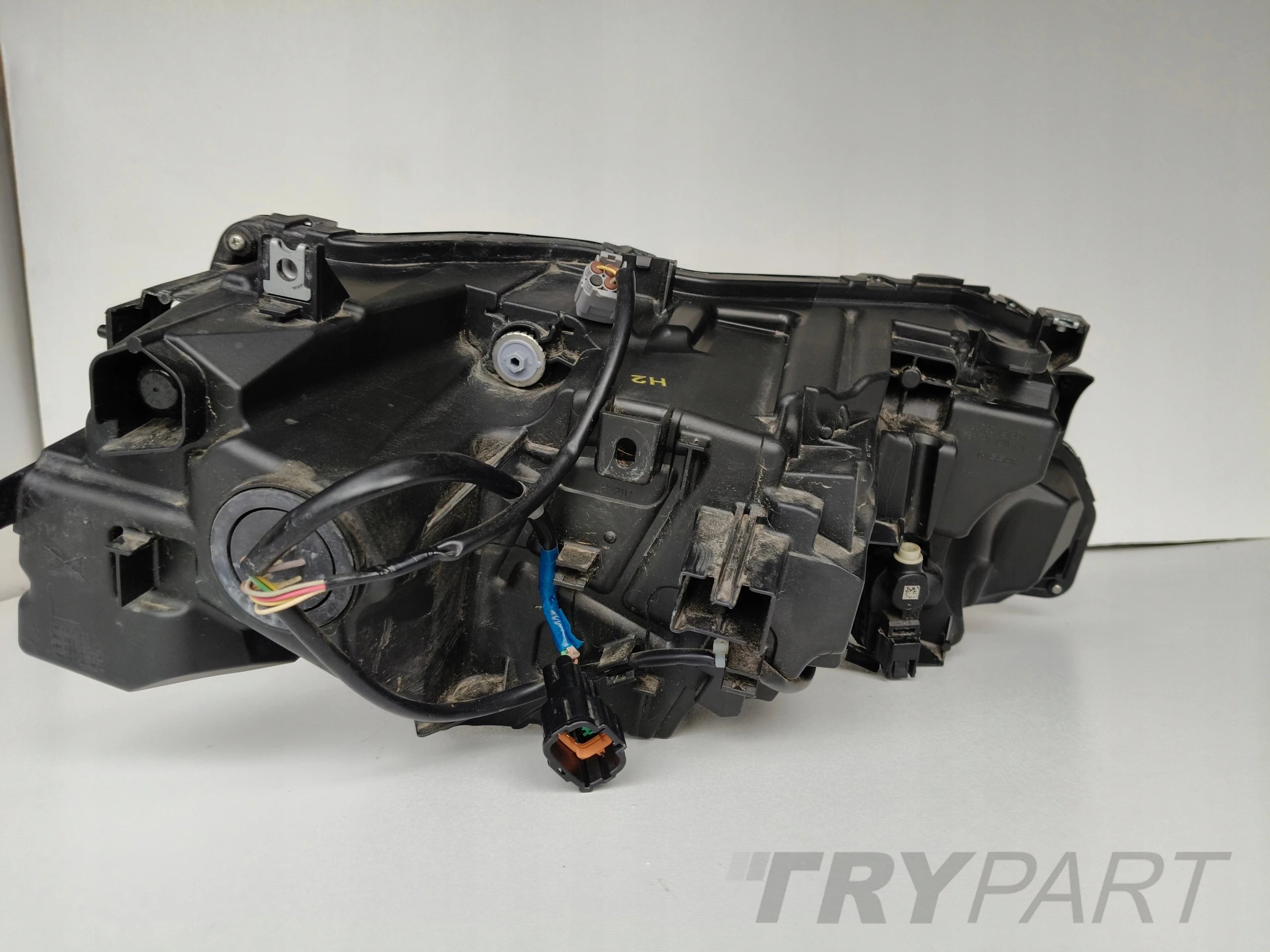 LEFT HEADLIGHT NISSAN X-TRAIL T33 FULL LED