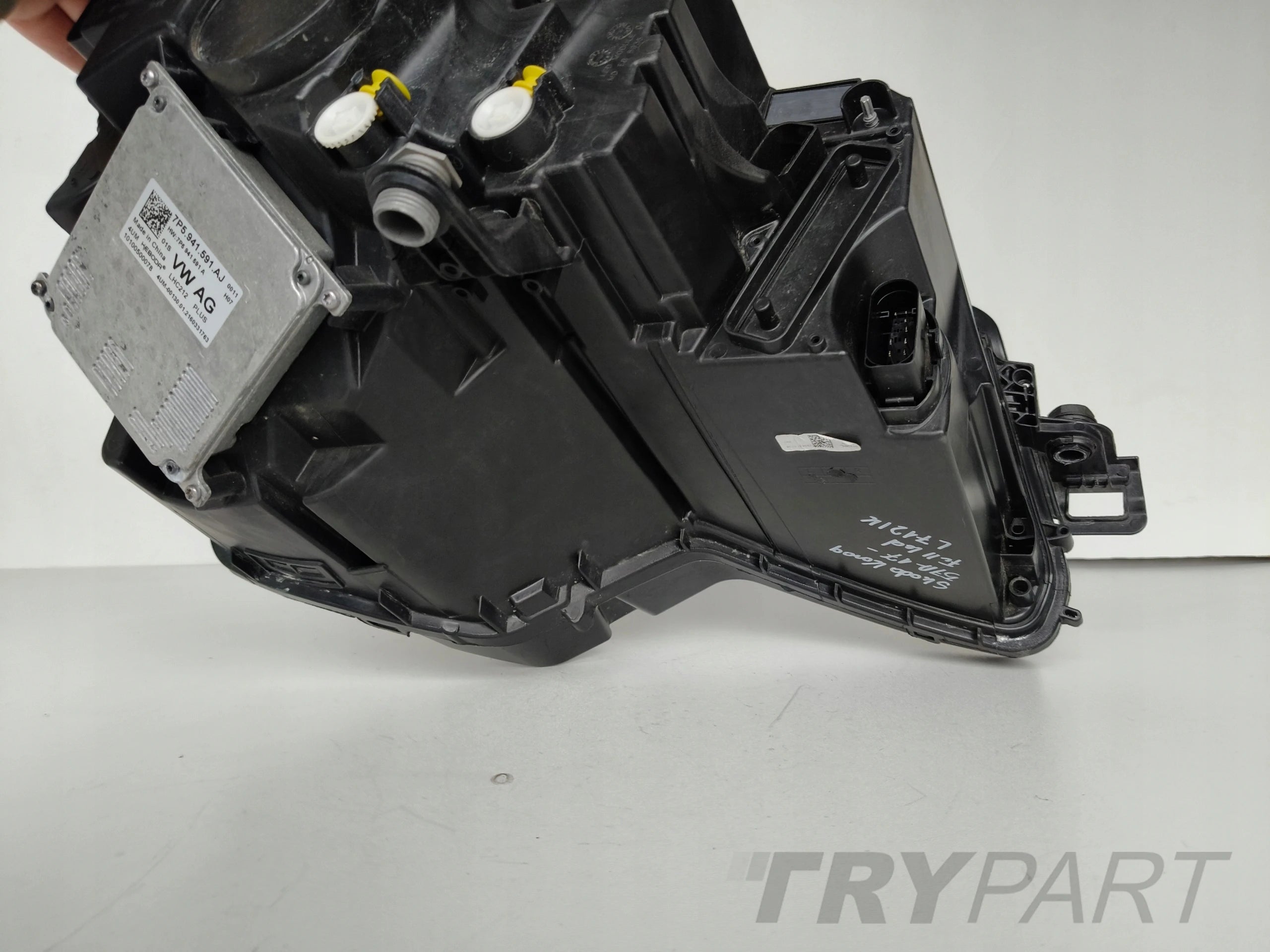 LEFT HEADLIGHT SKODA KAROQ 57A 17- FULL LED