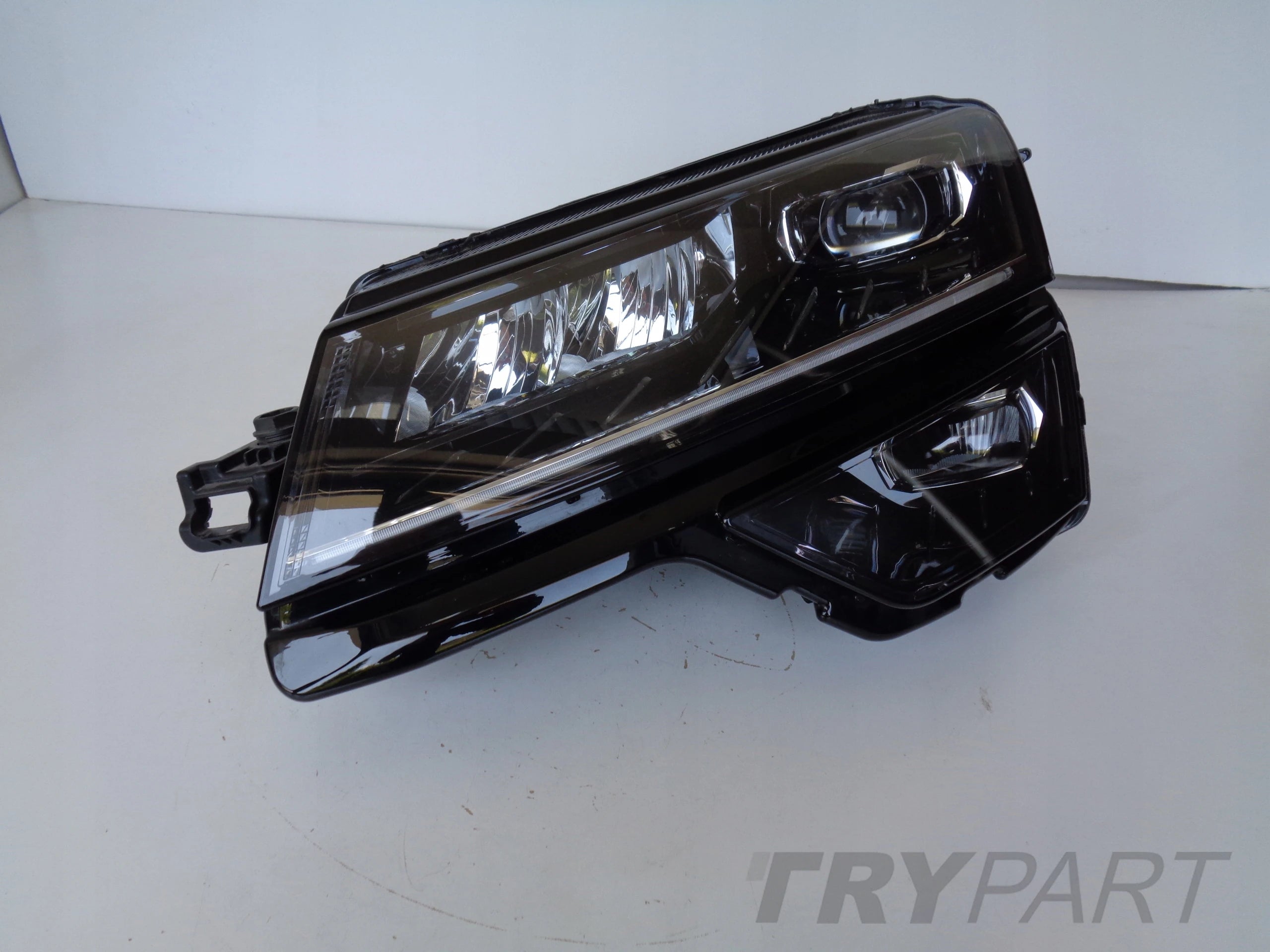 LEFT HEADLIGHT SKODA KAROQ 57B 17- FULL LED COMPLETE