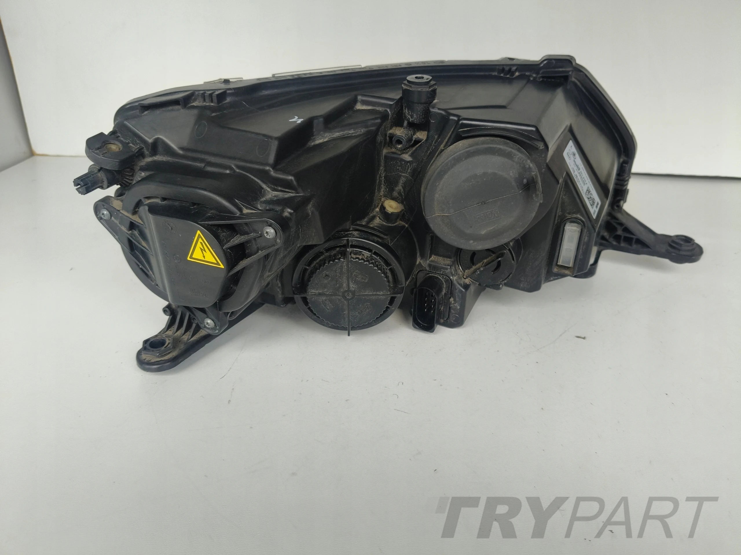 LEFT HEADLIGHT SKODA RAPID 5JA 12- XENON