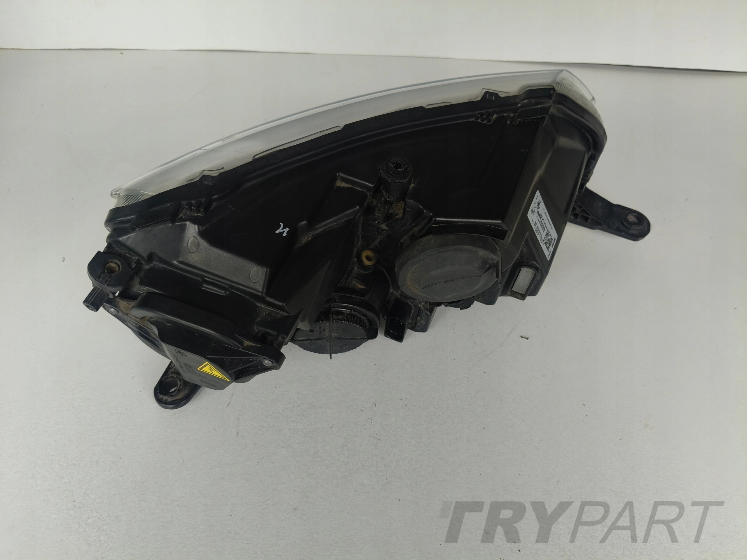 LEFT HEADLIGHT SKODA RAPID 5JA 12- XENON