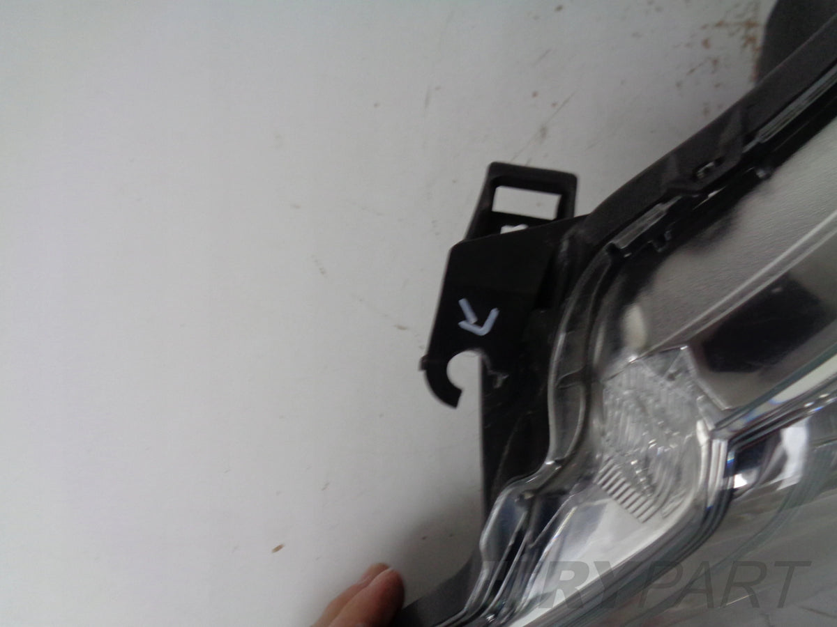 LEFT HEADLIGHT TOYOTA YARIS III 11-14