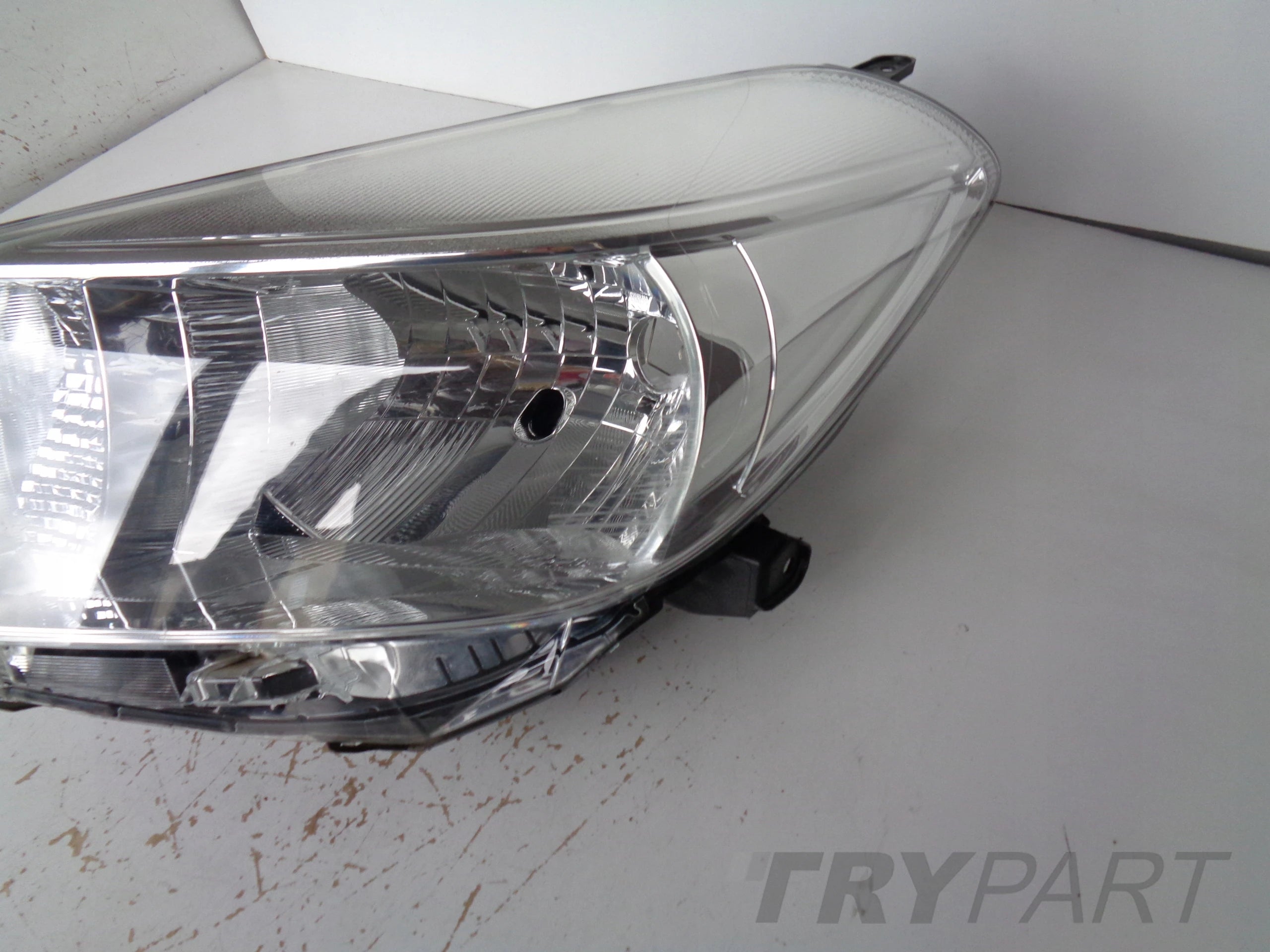LEFT HEADLIGHT TOYOTA YARIS III 11-14