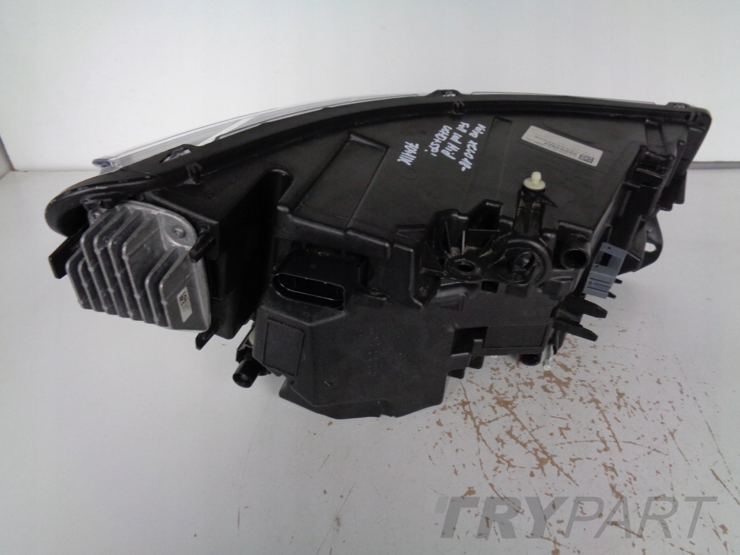 LEFT HEADLIGHT VOLVO XC40 18- FULL LED MID LED