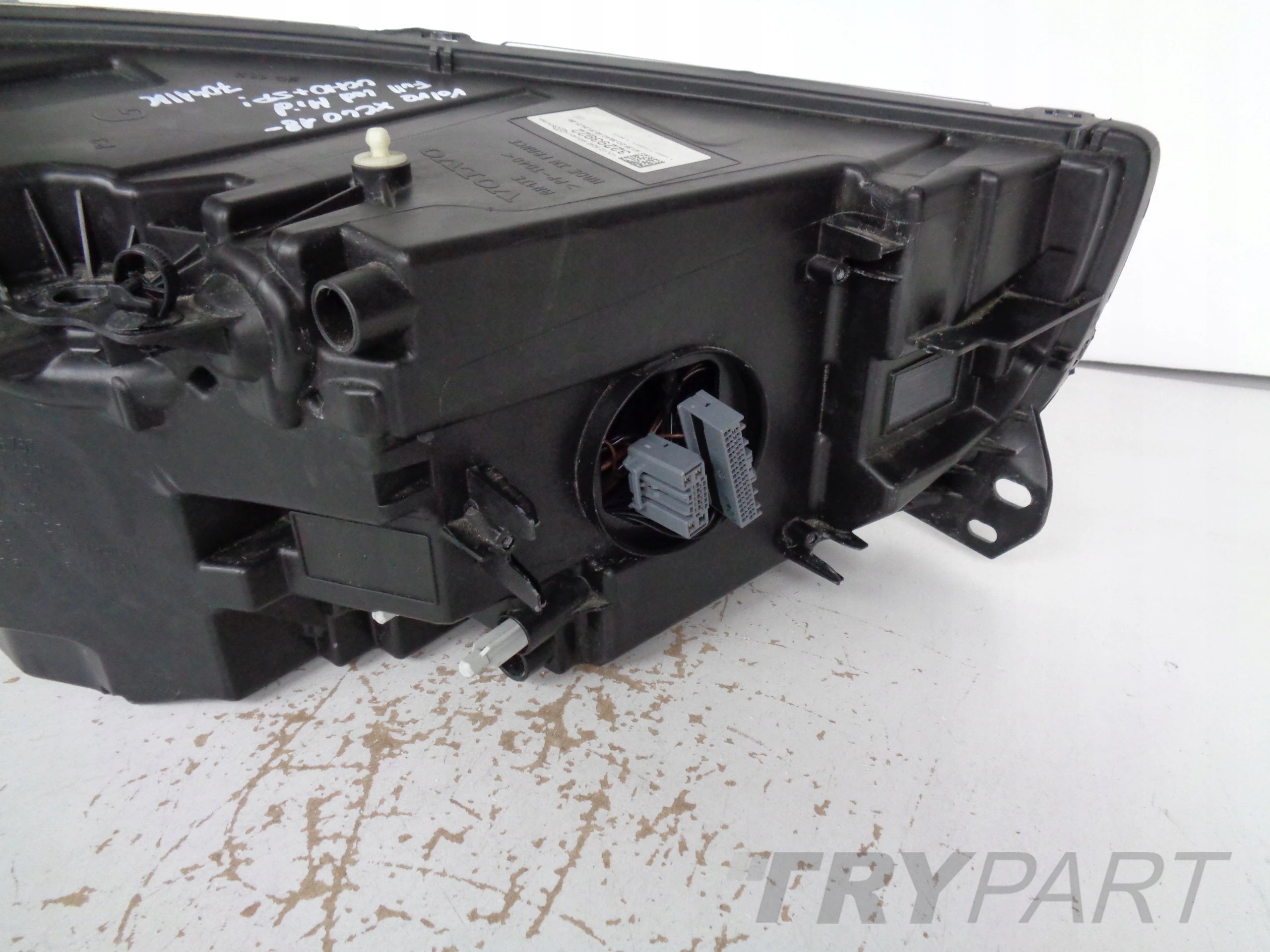 LEFT HEADLIGHT VOLVO XC40 18- FULL LED MID LED