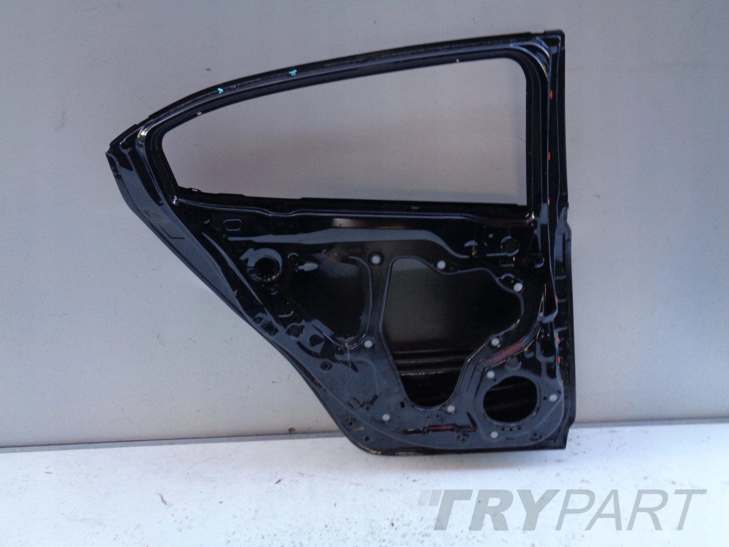 LEFT REAR DOOR MAZDA 3 13- NO. 38570