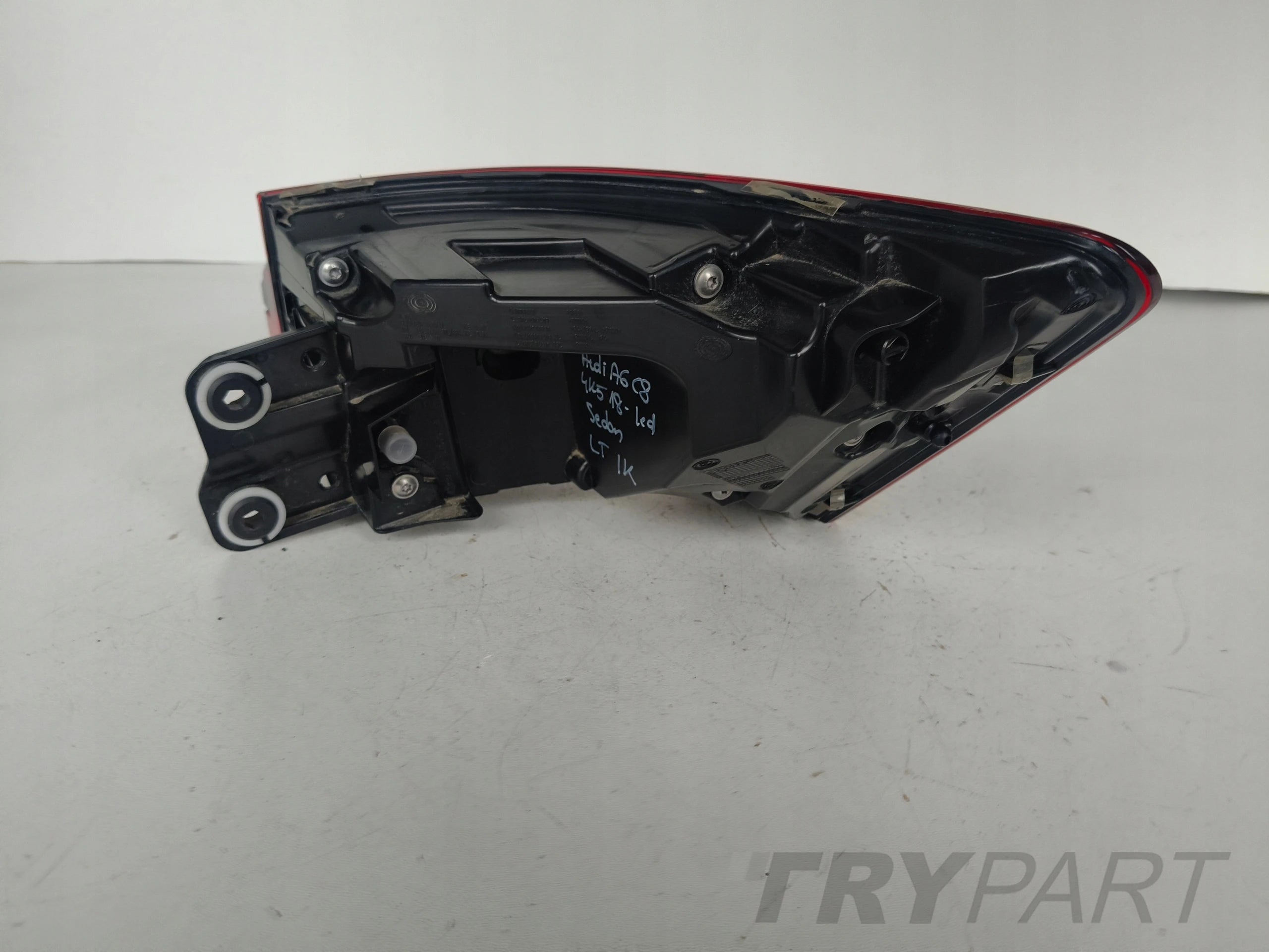 LEFT TAIL LIGHT AUDI A6 C8 4K 4K5 18- SEDAN LED MATRIX