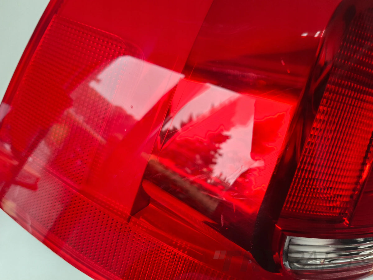 LEFT TAIL LIGHT VW SHARAN 7N 7N0 10-