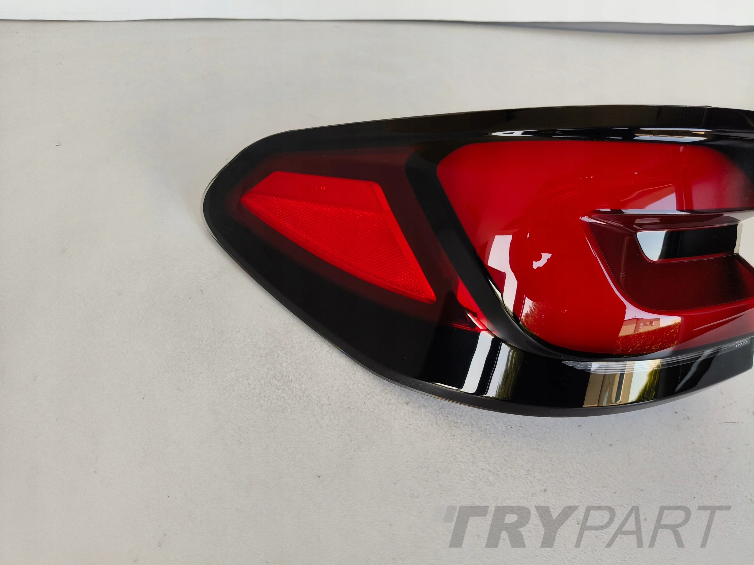 LEFT TAILLIGHT BMW 5 G31 20- LIFT ESTATE LED