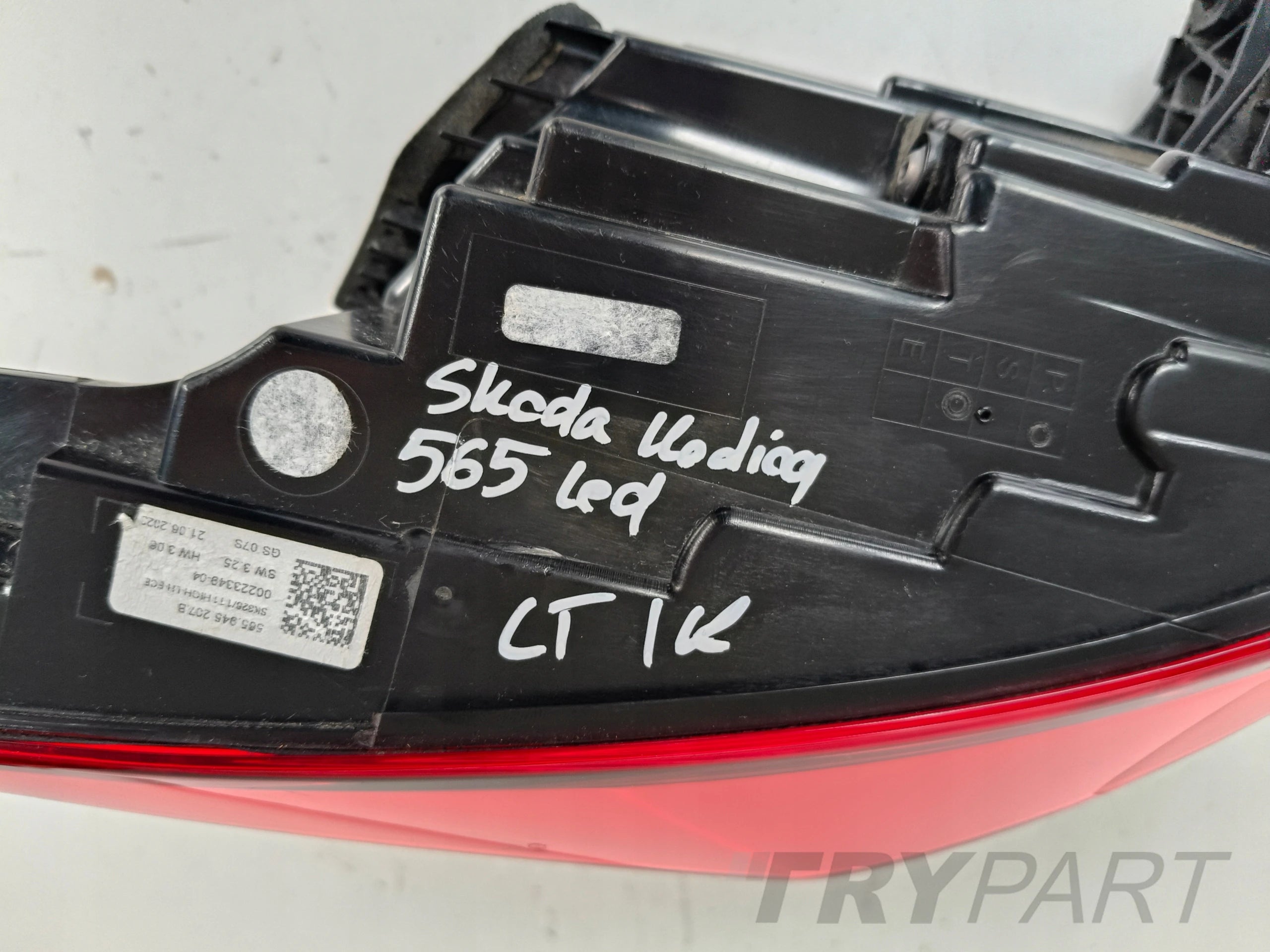 LEFT TAILLIGHT SKODA KODIAQ 565 21- LIFT LED