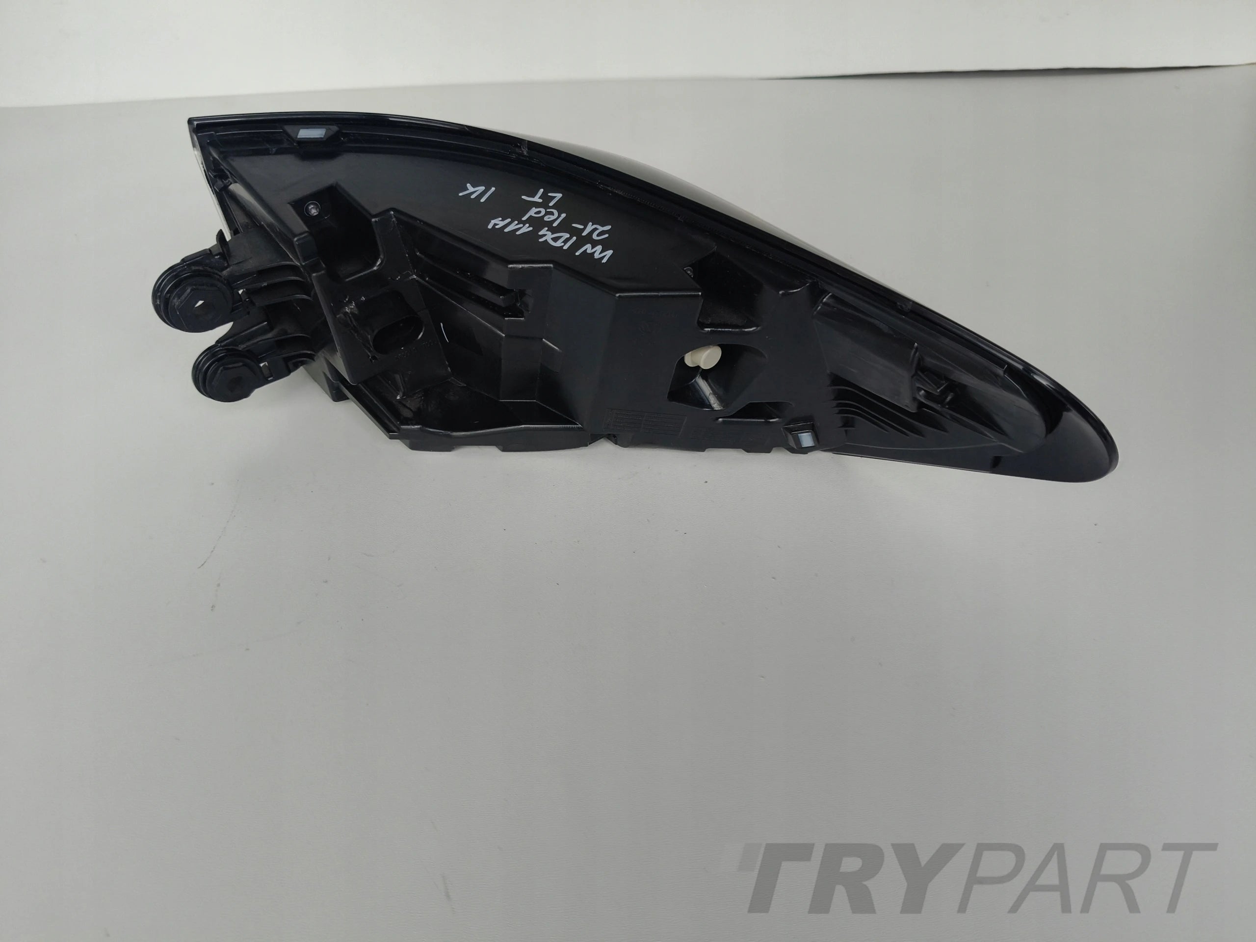 LEFT TAILLIGHT VW ID4 11A 21- IQ LIGHT LED