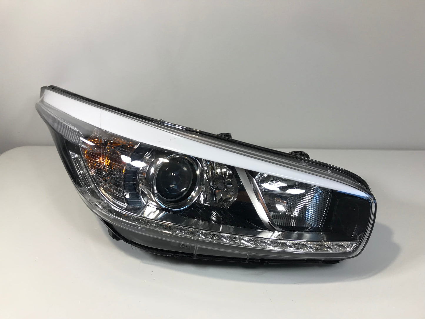 Kia Ceed 2012-2018 Front Headlight Right side 92102A2220, R009B221HL7