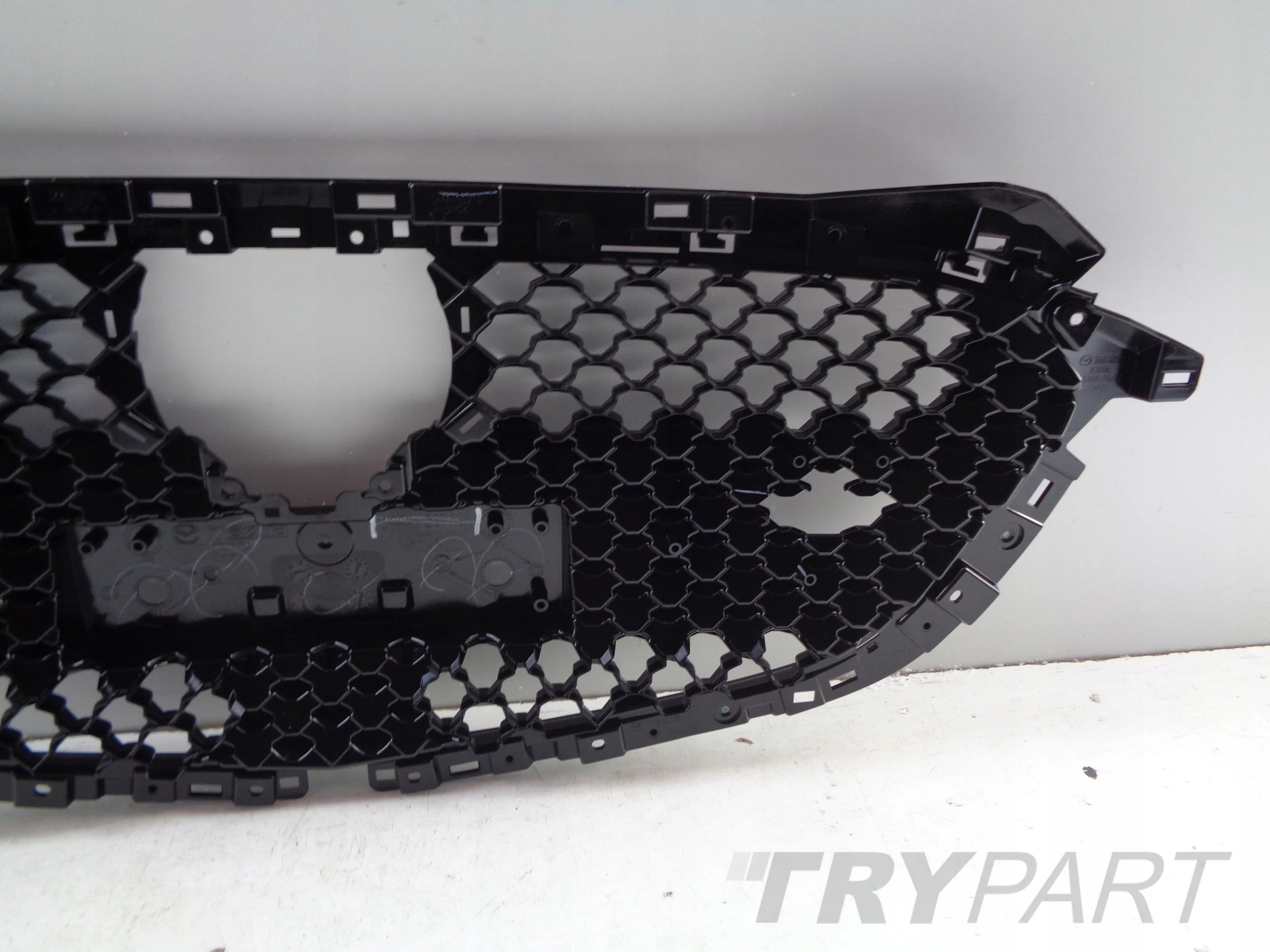 MAZDA 2 20- LIFT Grille Frame