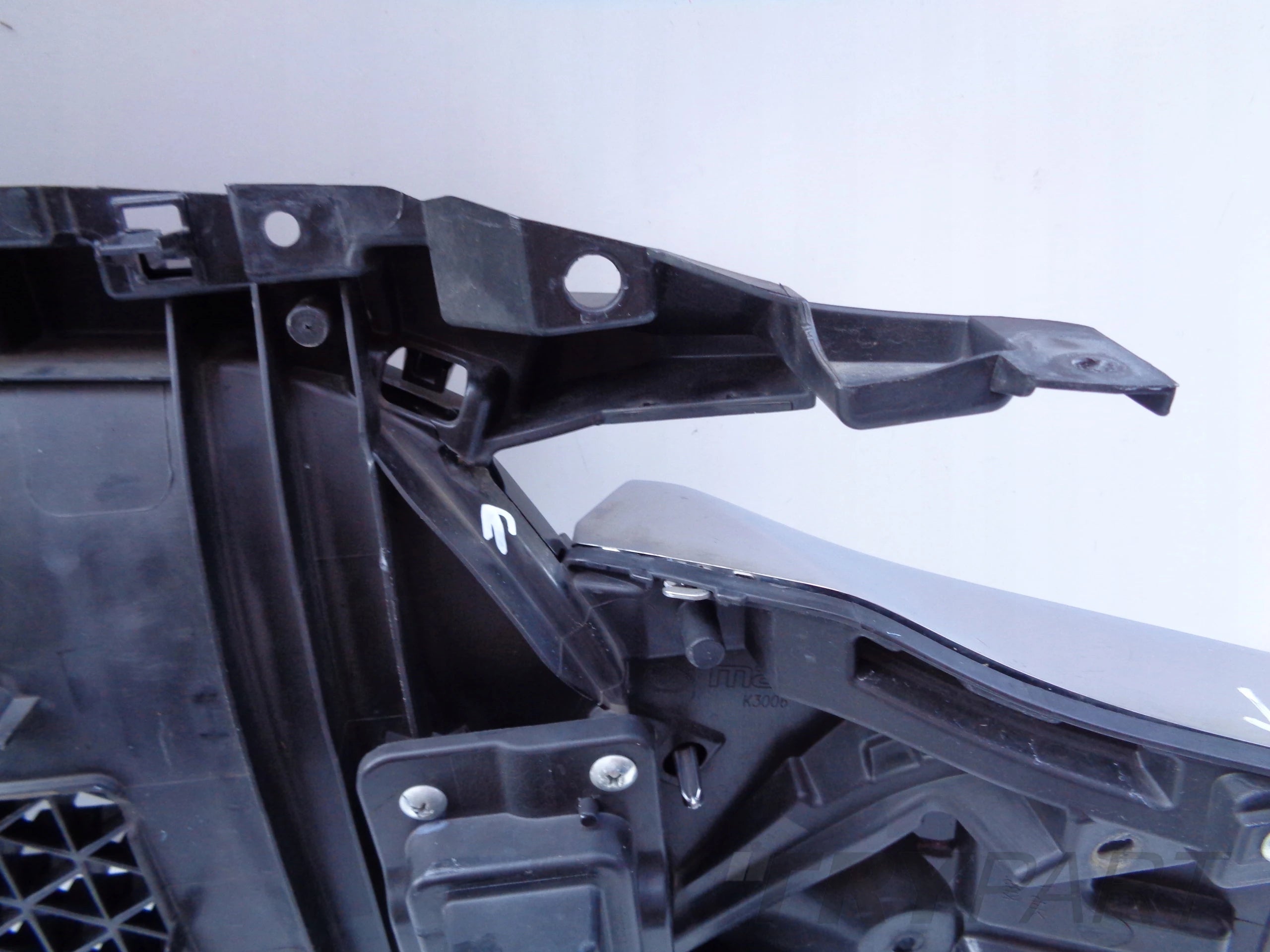 MAZDA CX5 II 17- Radiator Grille Cover with Camera Hole