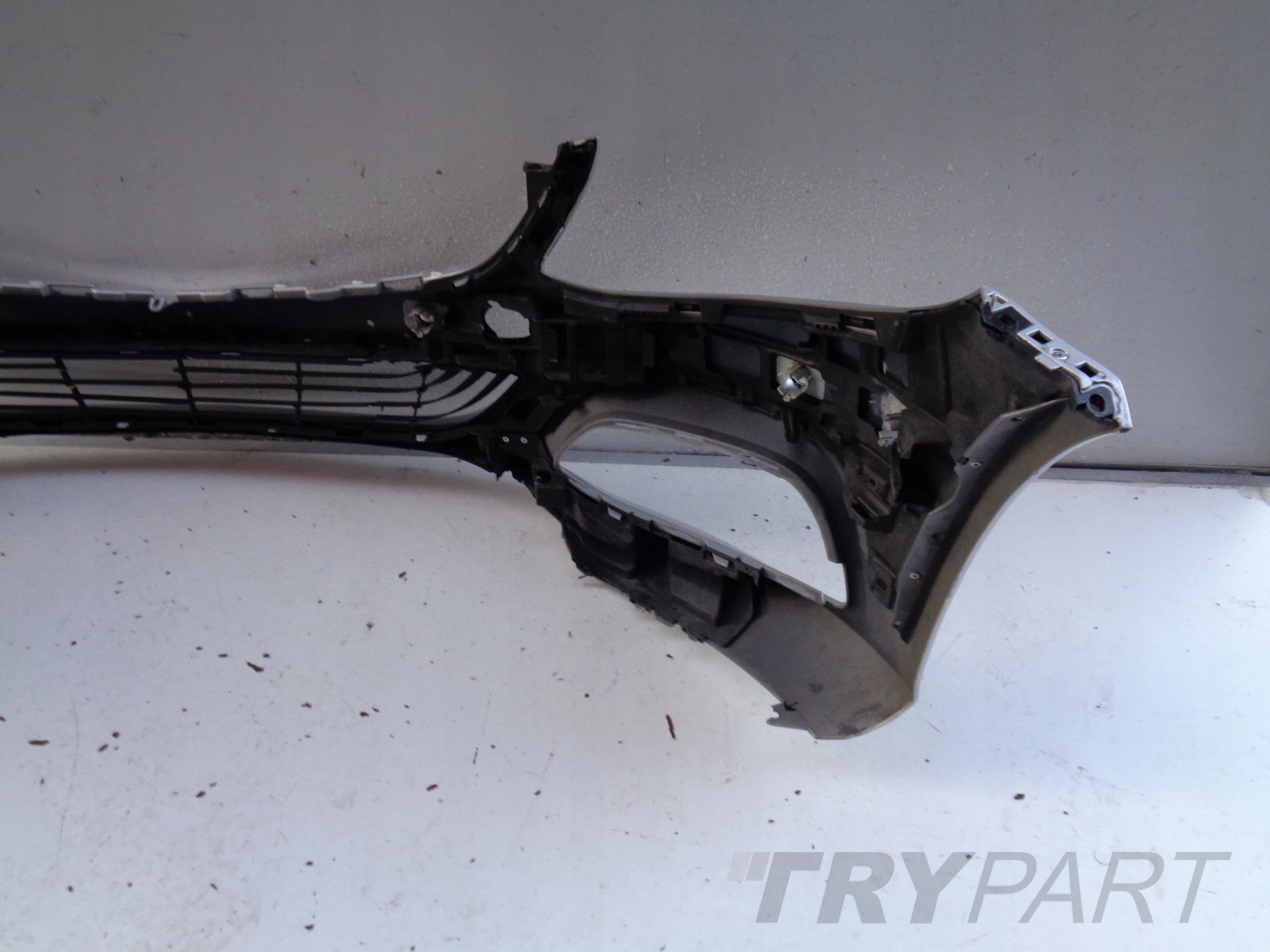 MERCEDES C-CLASS W205 14- EXCLUSIVE FRONT BUMPER NO. 44890