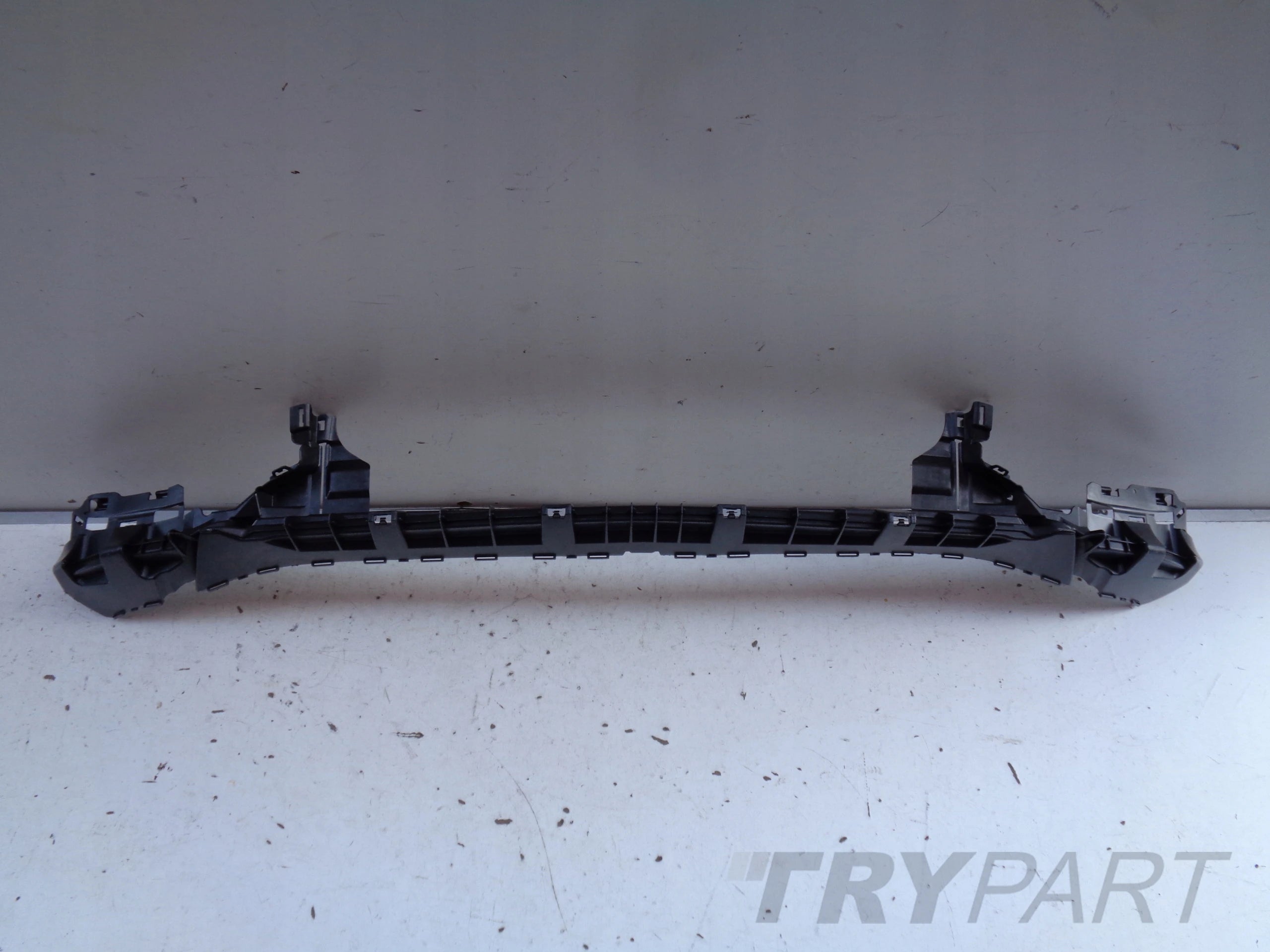 MERCEDES C-CLASS W206 21- LOWER BUMPER REINFORCEMENT