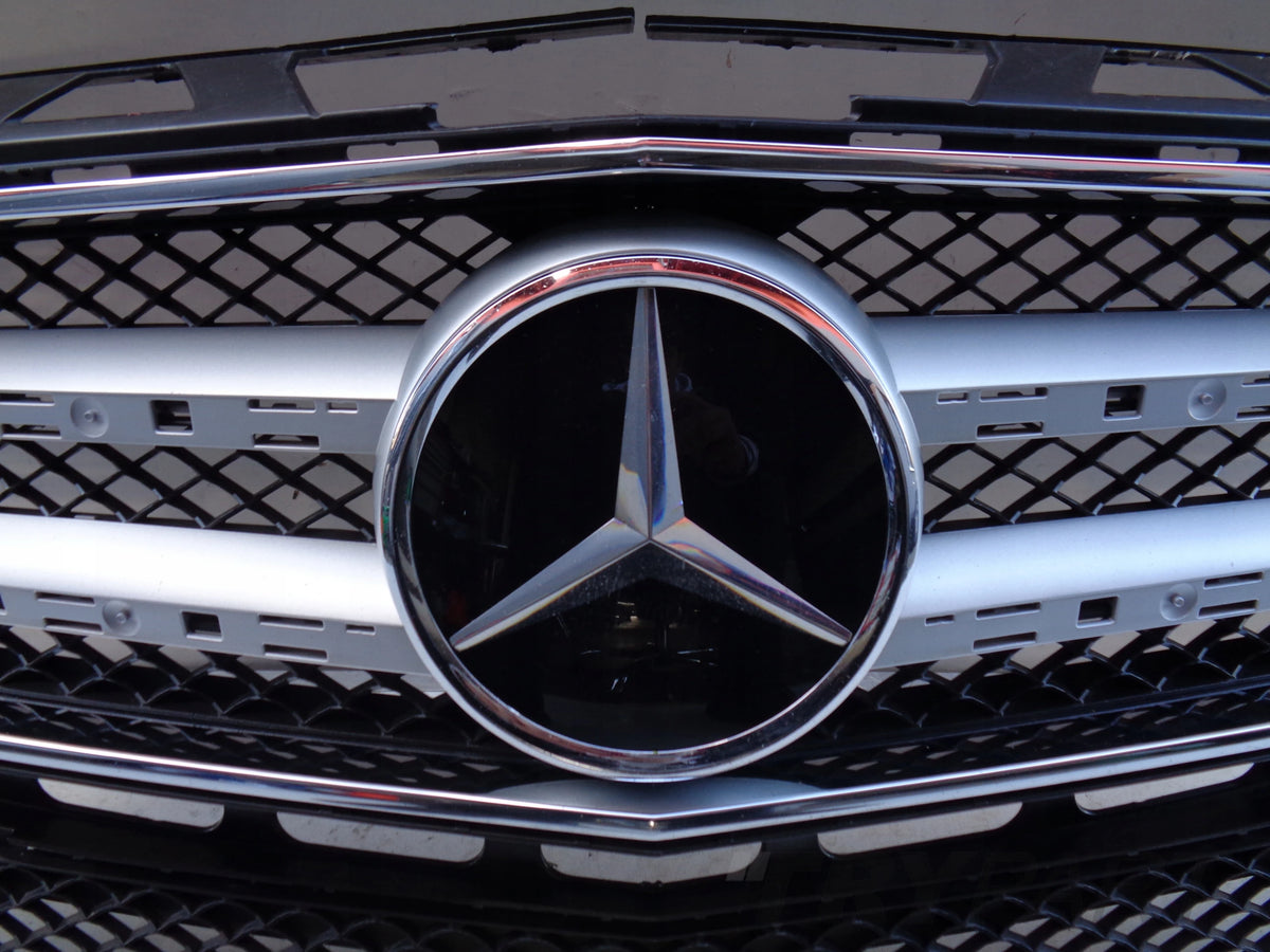 MERCEDES CLS W218 10- GRILLE FOR RADAR