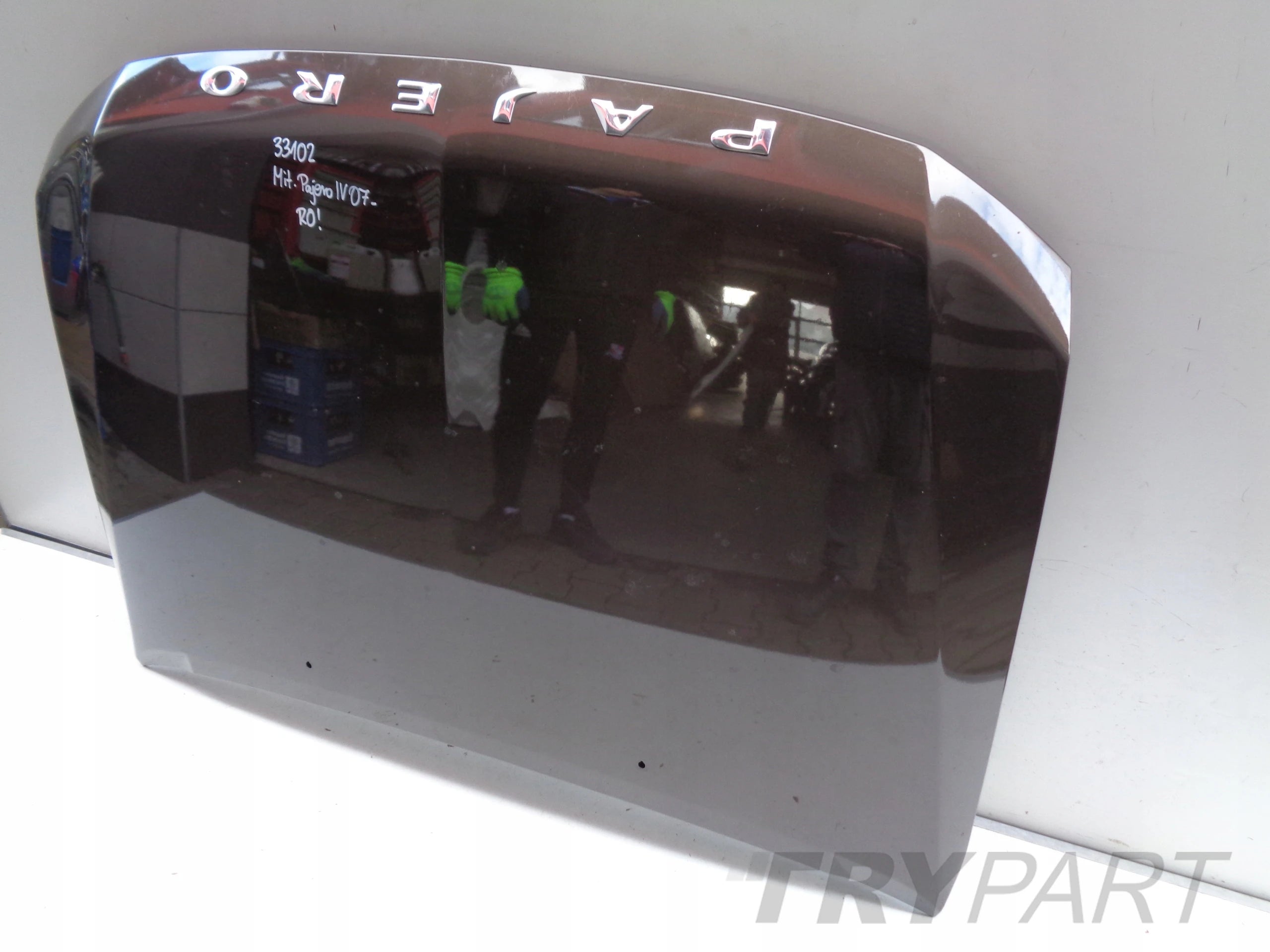 MITSUBISHI PAJERO IV 07- HOOD NO. 33102