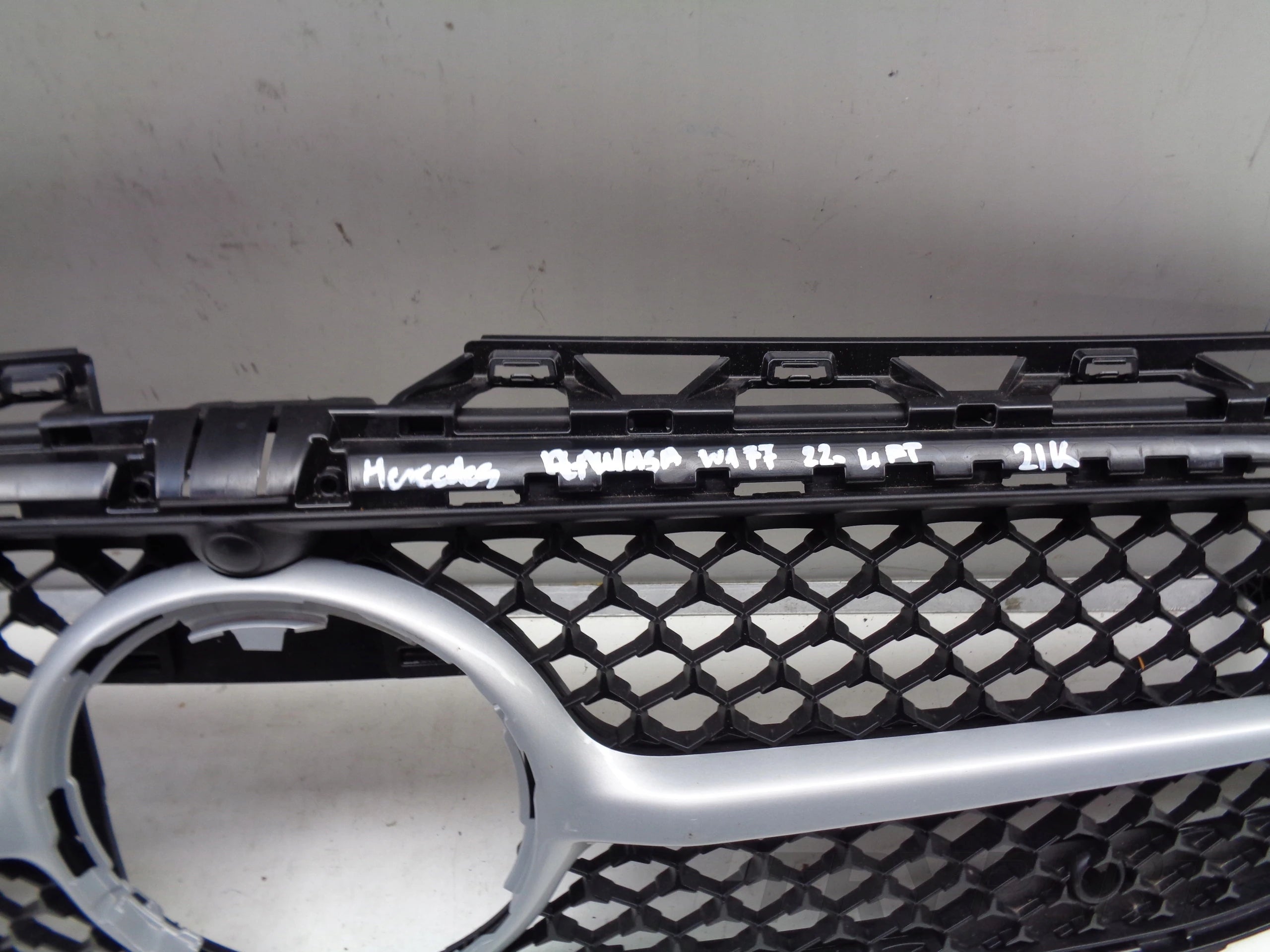 NEW FRONT GRILL FOR MERCEDES A-CLASS W177 22- FACELIFT