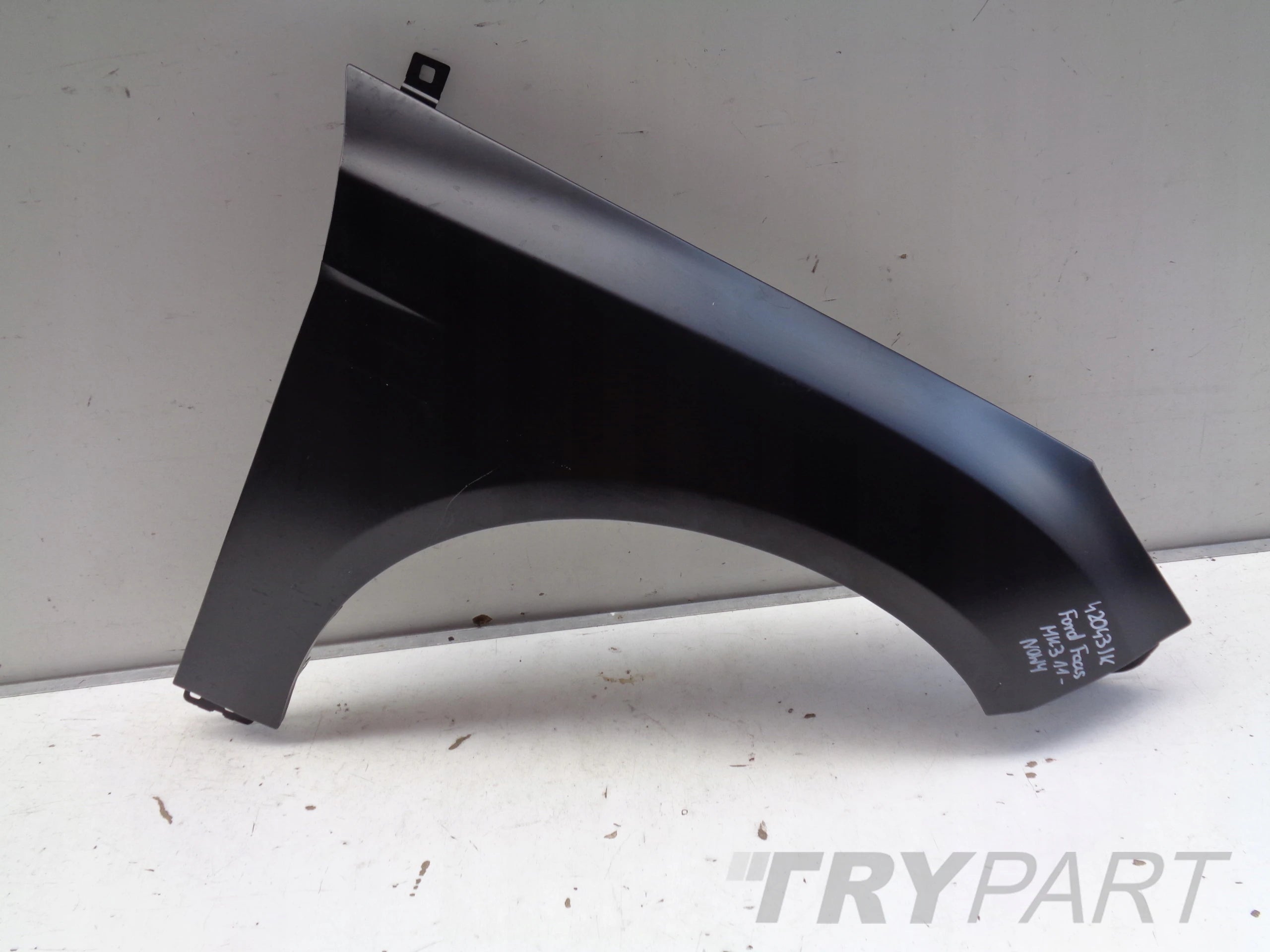 NEW FRONT RIGHT FENDER FORD FOCUS MK3 11- NO. 42043