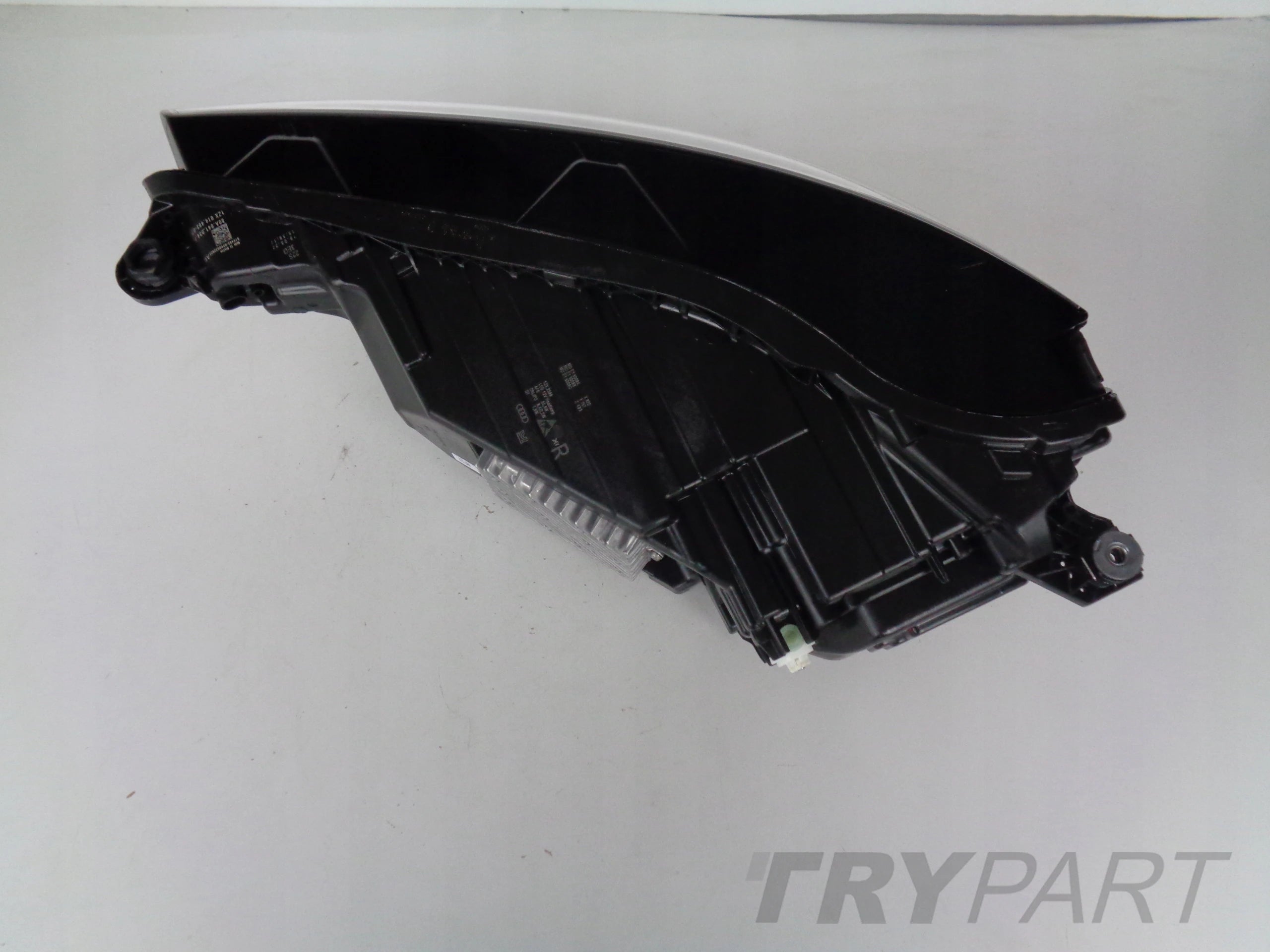 NEW RIGHT HEADLIGHT LAMP AUDI Q5 II 80A 20- FACELIFT FULL LED