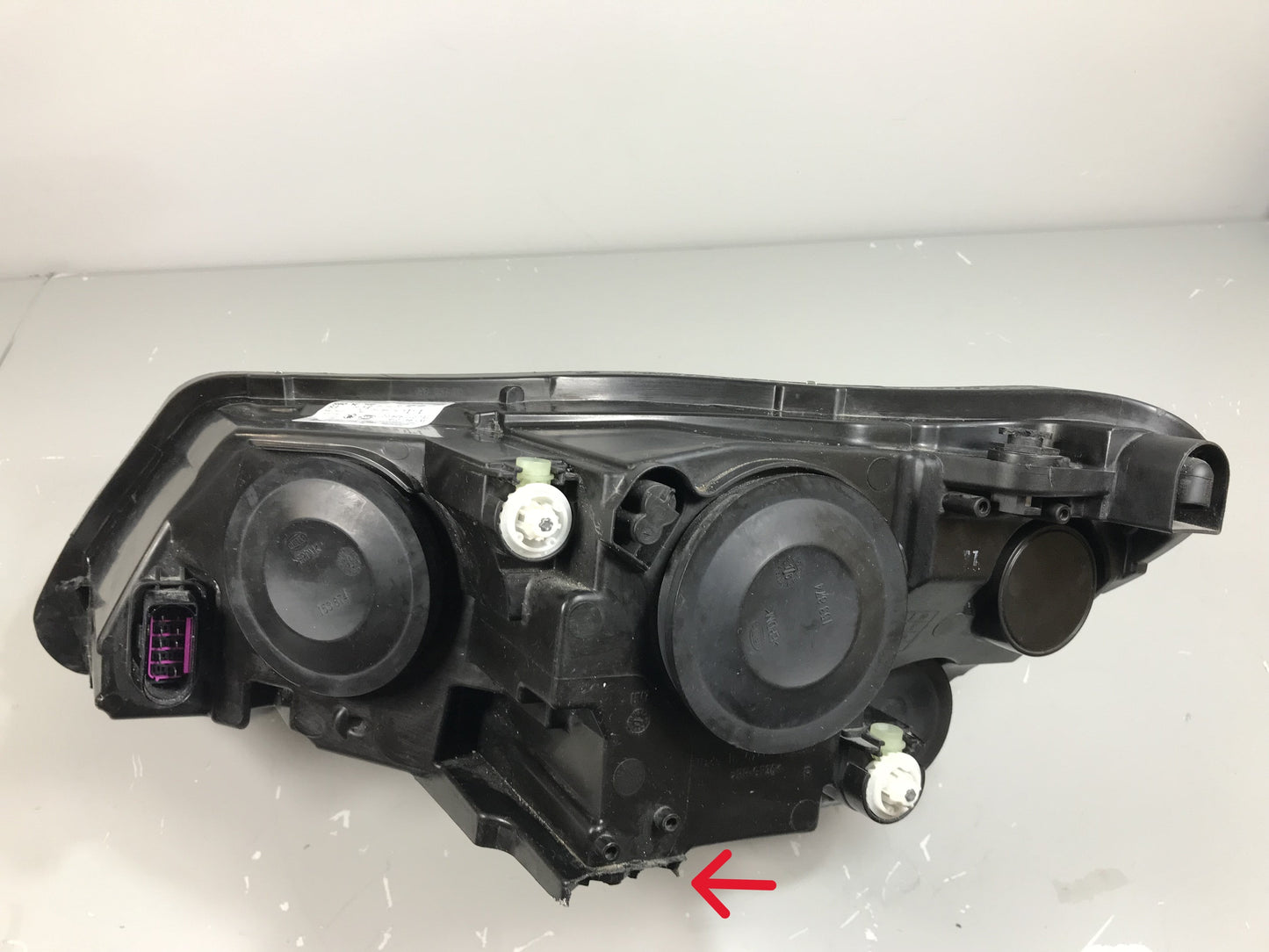 Skoda Superb  B8 3V 2015-2019 Headlight Right Side Front Used LHD ( with defect ) OEM: 3V1941016,  1EJ01193902