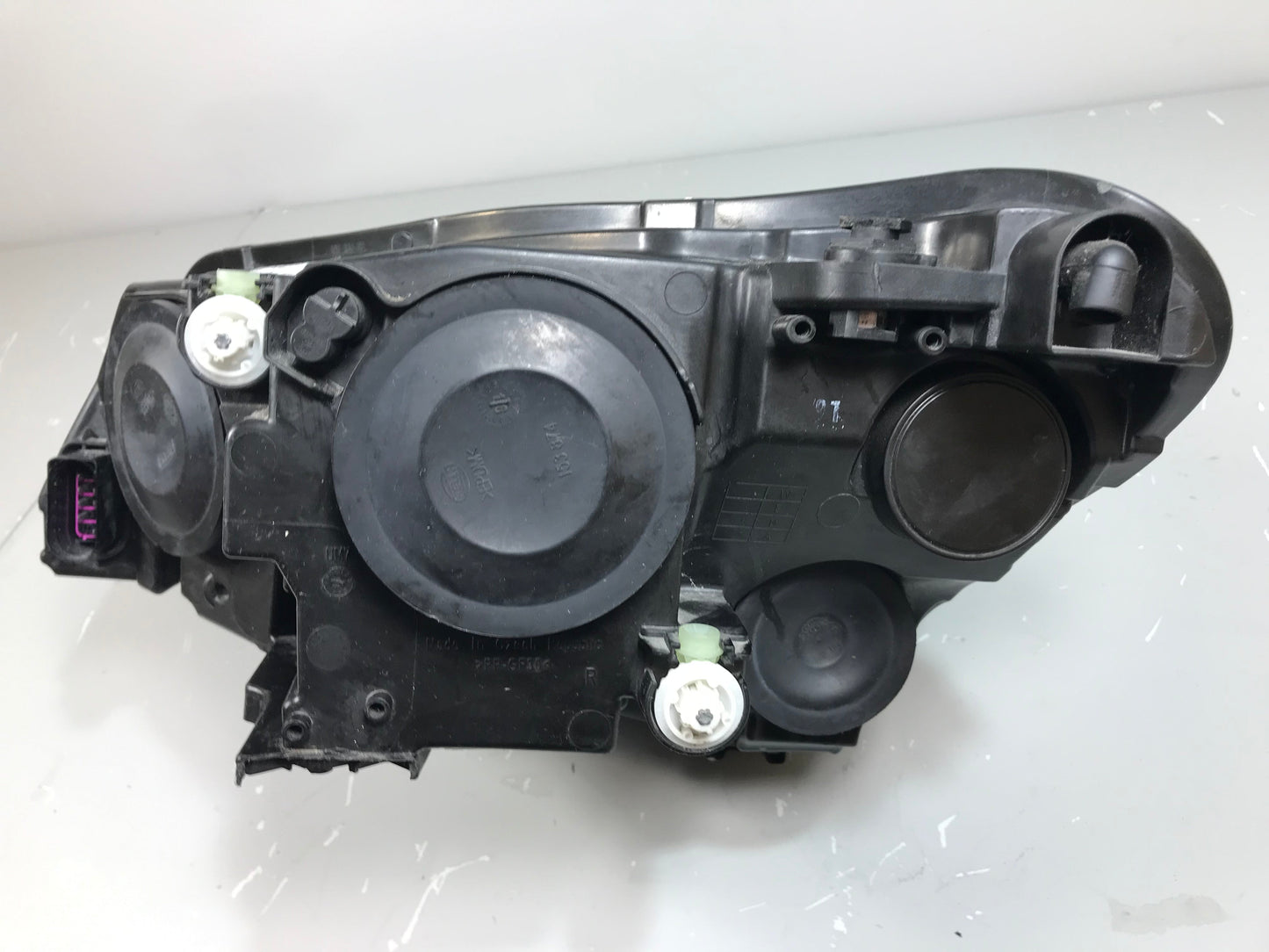 Skoda Superb  B8 3V 2015-2019 Headlight Right Side Front Used LHD ( with defect ) OEM: 3V1941016,  1EJ01193902