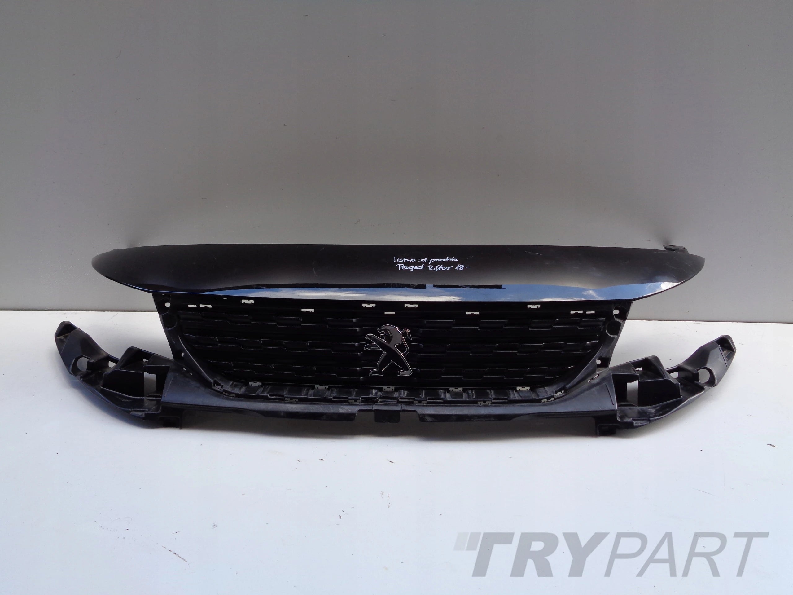 PEUGEOT RIFTER 18- Grille Cover