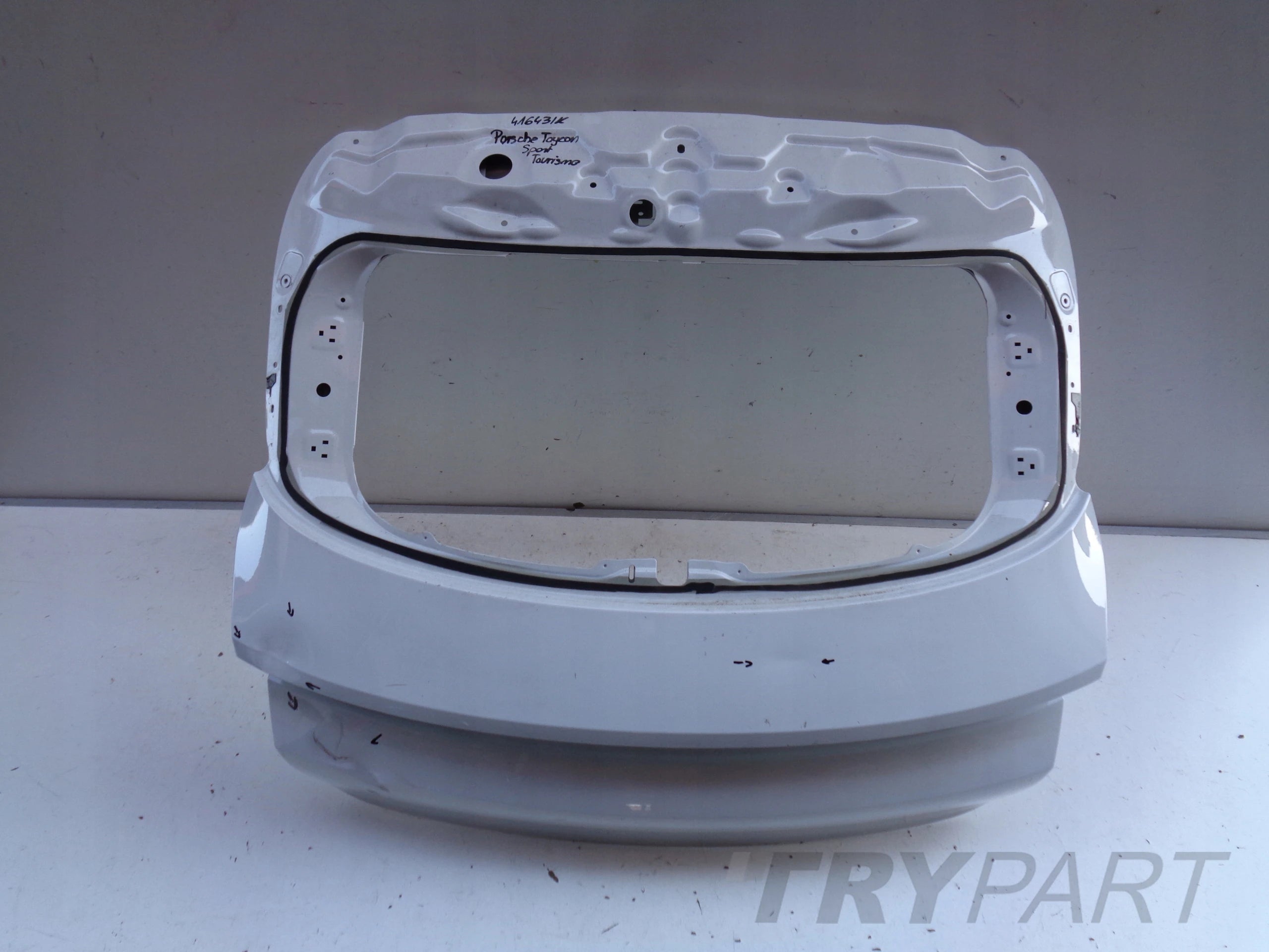 PORSCHE TAYCAN CROSS TURISMO Tailgate 2021- No. 41643