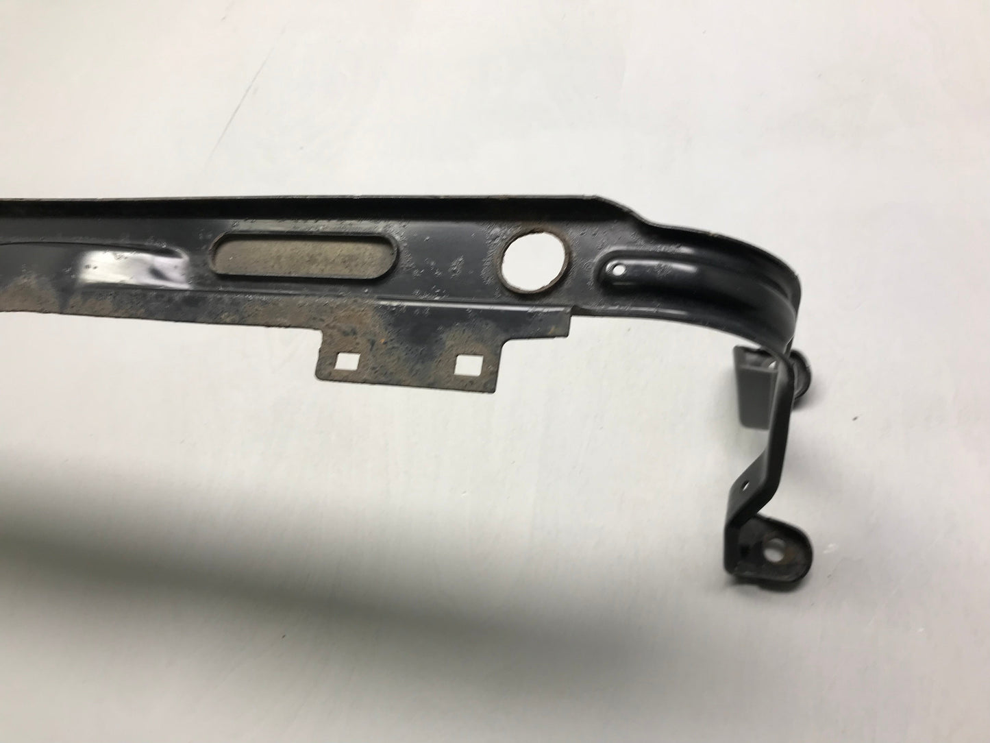 Ford Kuga 2008-2012 Bottom radiator support slam panel Used OEM: 8V418A297AB