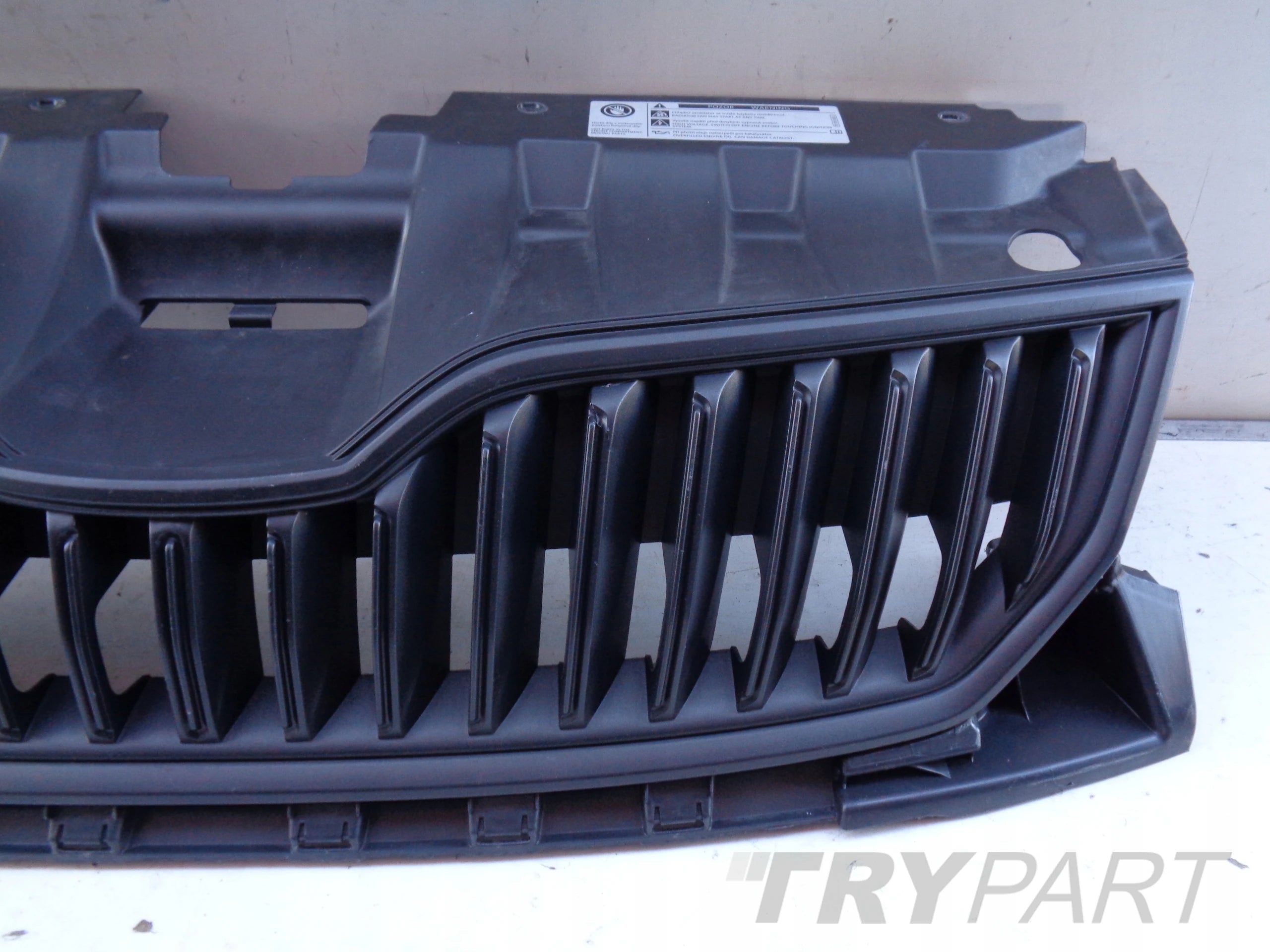 Radiator Grille for SKODA FABIA III 3 6V 6V0 14-