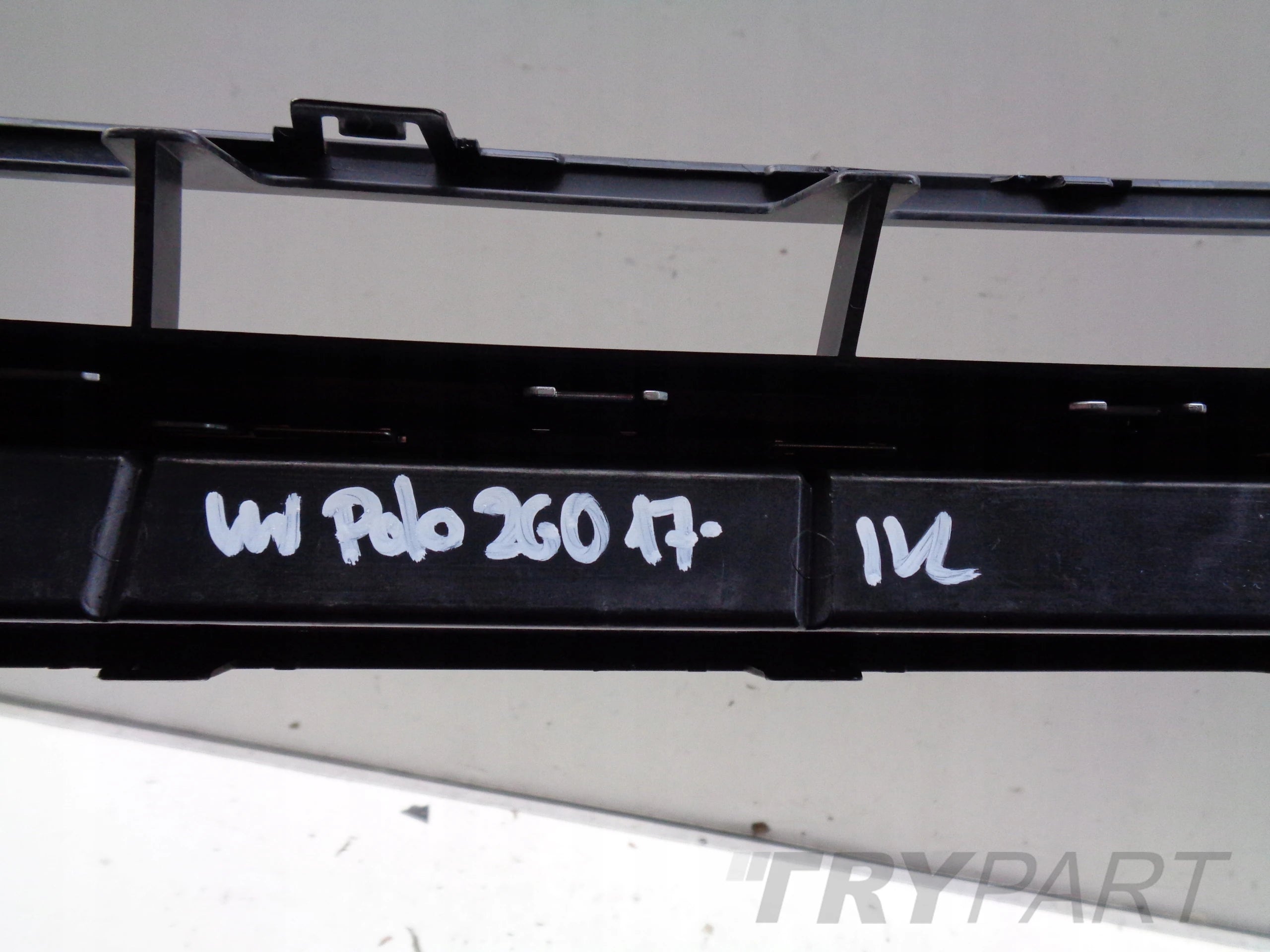 Radiator Grille VW Polo 2G 2G0 17-
