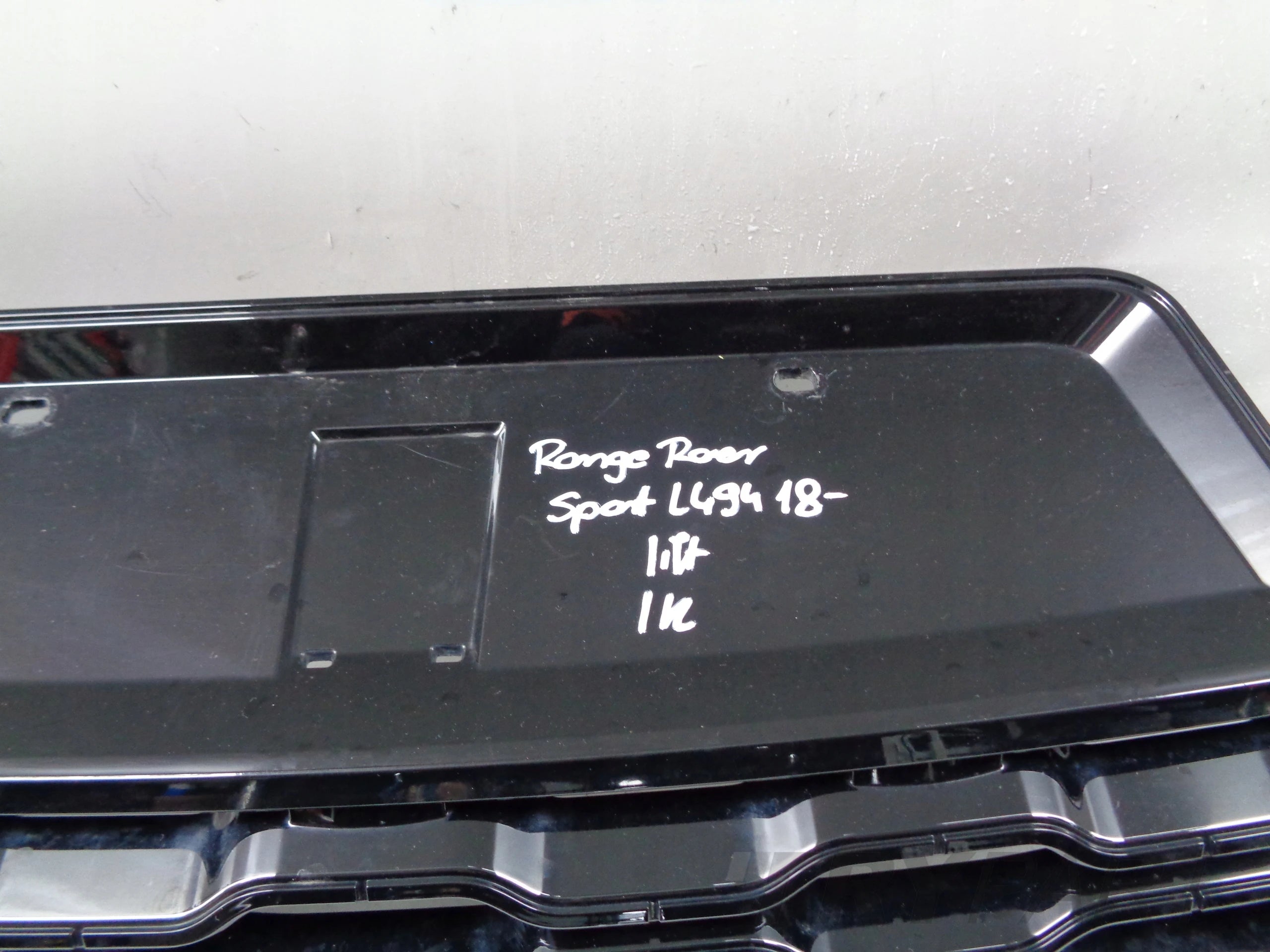 RANGE ROVER SPORT L494 18- LIFT GRILLE COVER
