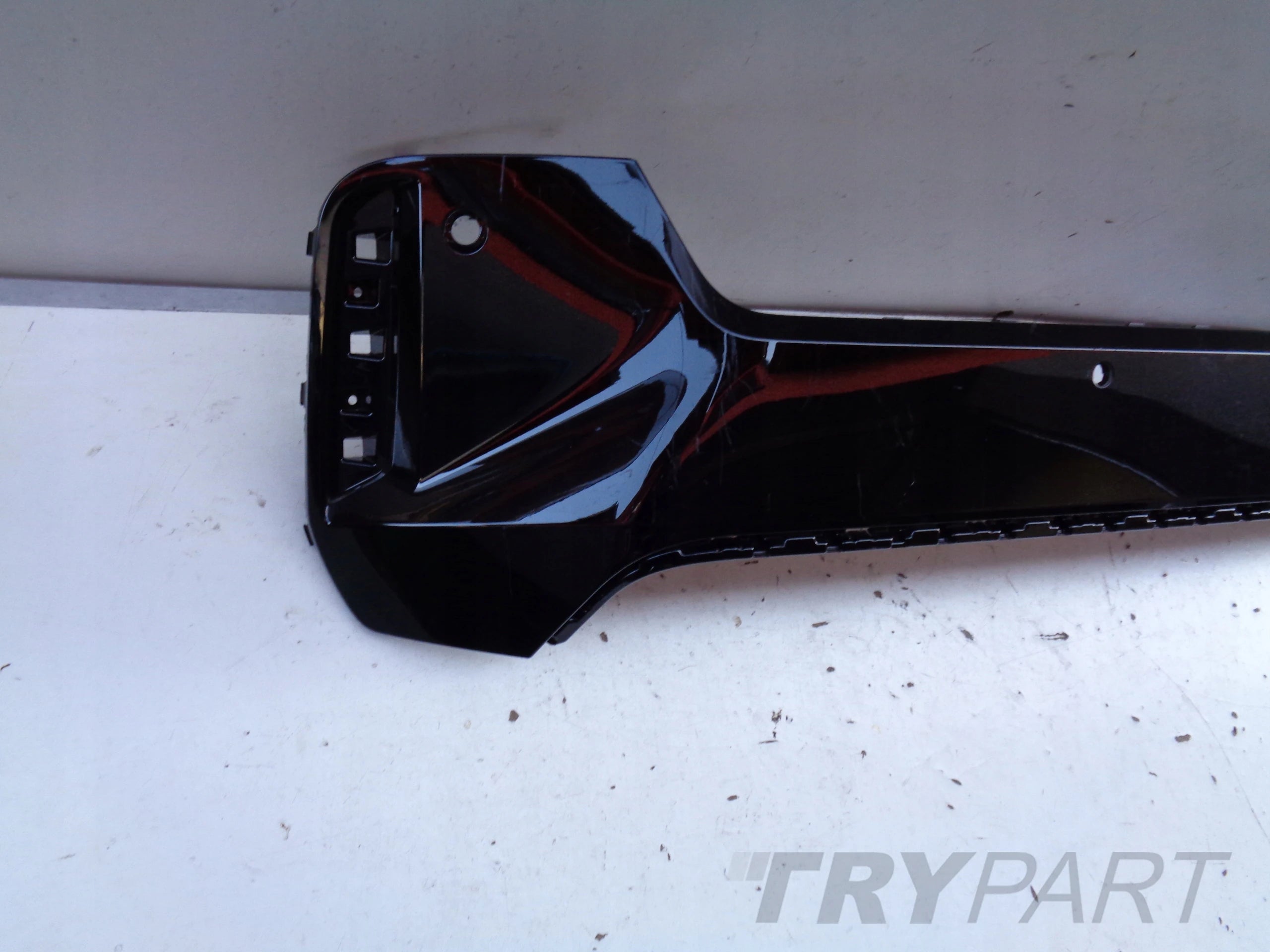 REAR BUMPER TRIM COVER BMW X1 U11 22- M-PACKAGE