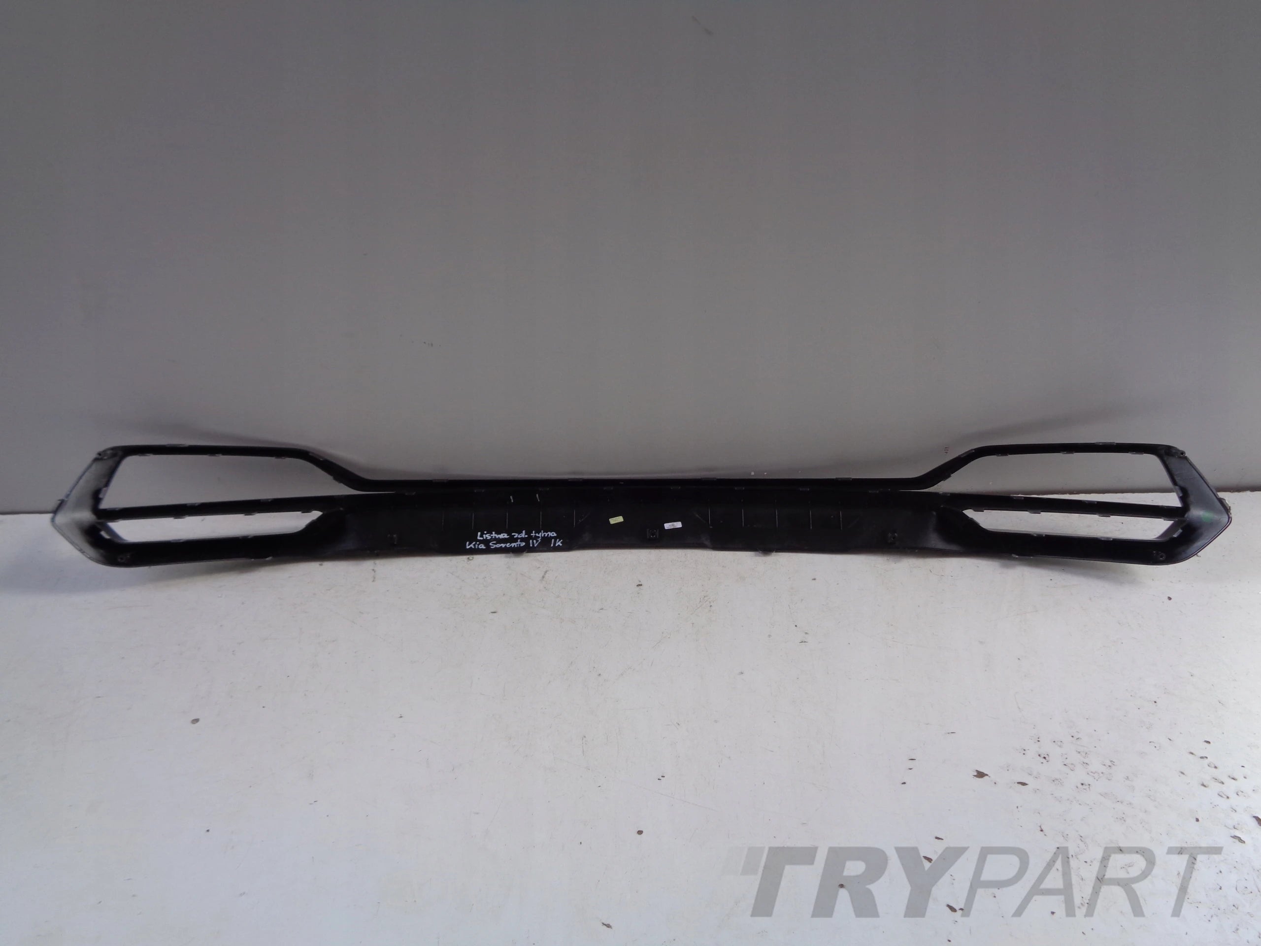 REAR BUMPER TRIM KIA SORENTO IV 20-