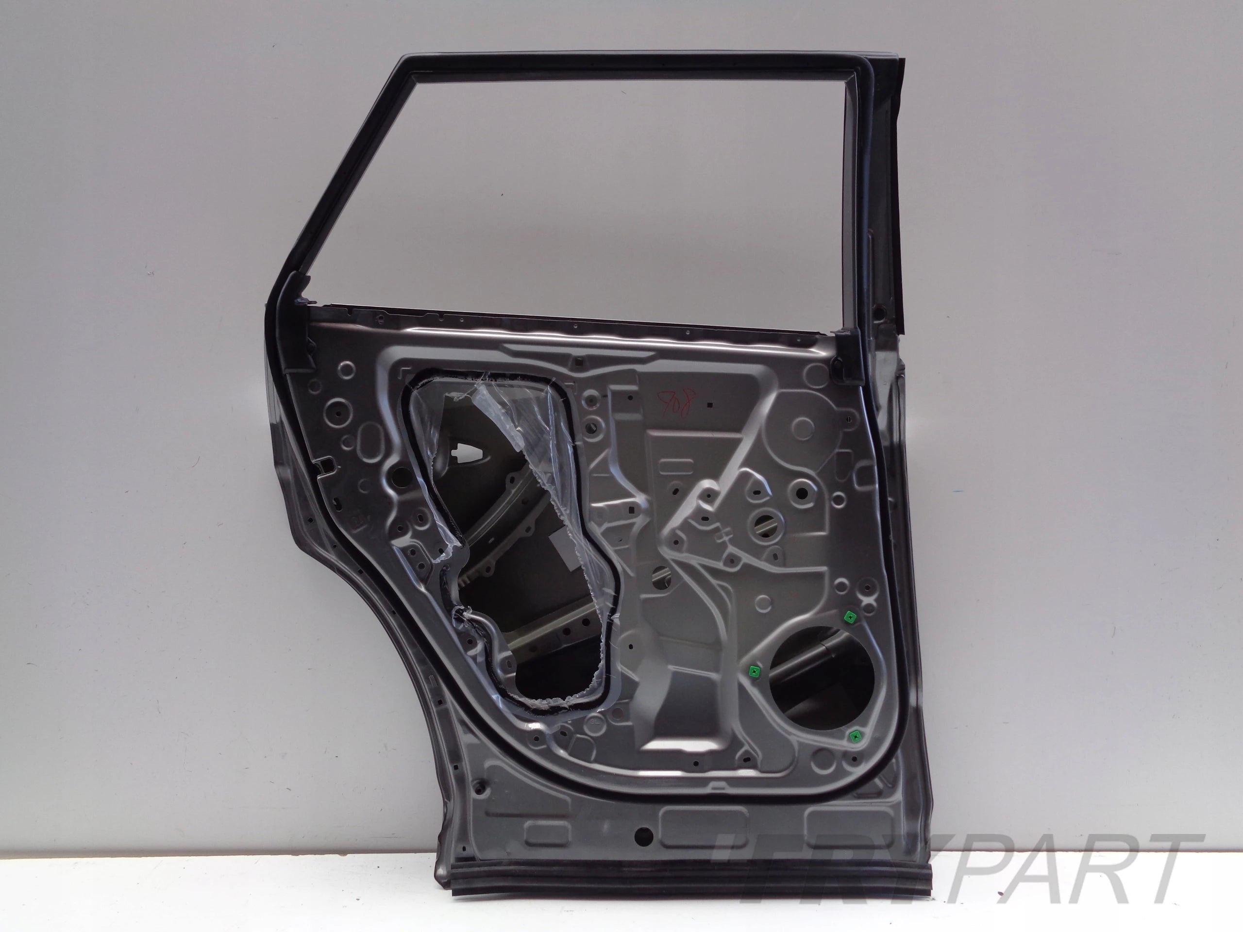 REAR LEFT DOOR TOYOTA BZ4X 23- SUBARU SOLTERRA NO. 48330