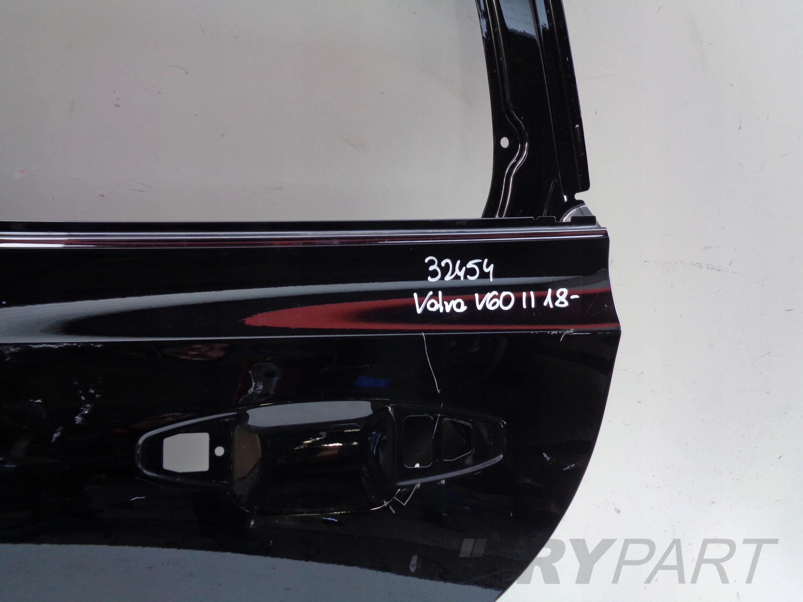 REAR LEFT DOOR VOLVO V60 II 18- NO 32454