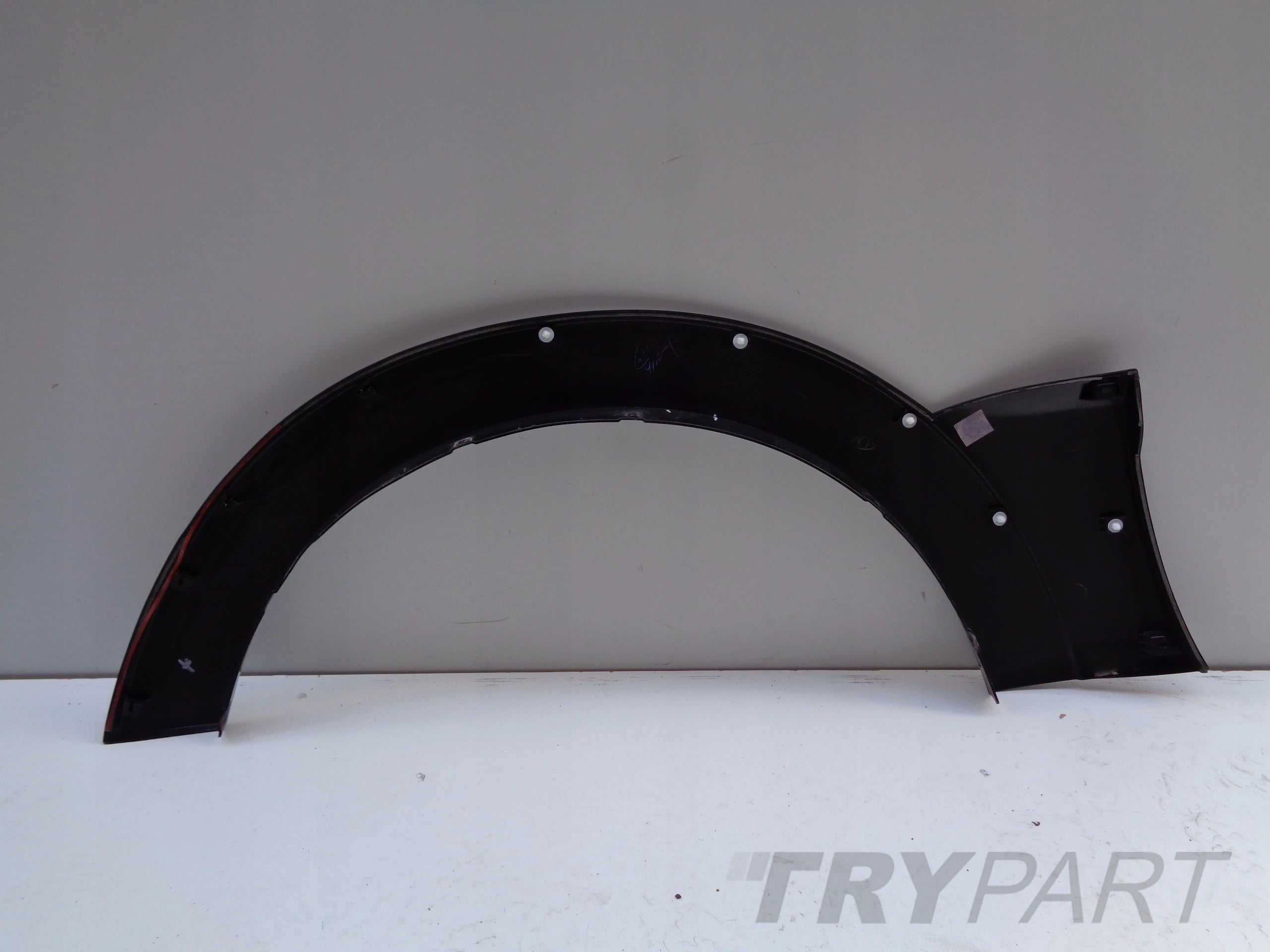 REAR LEFT FENDER MOLDING MITSUBISHI PAJERO IV 07-