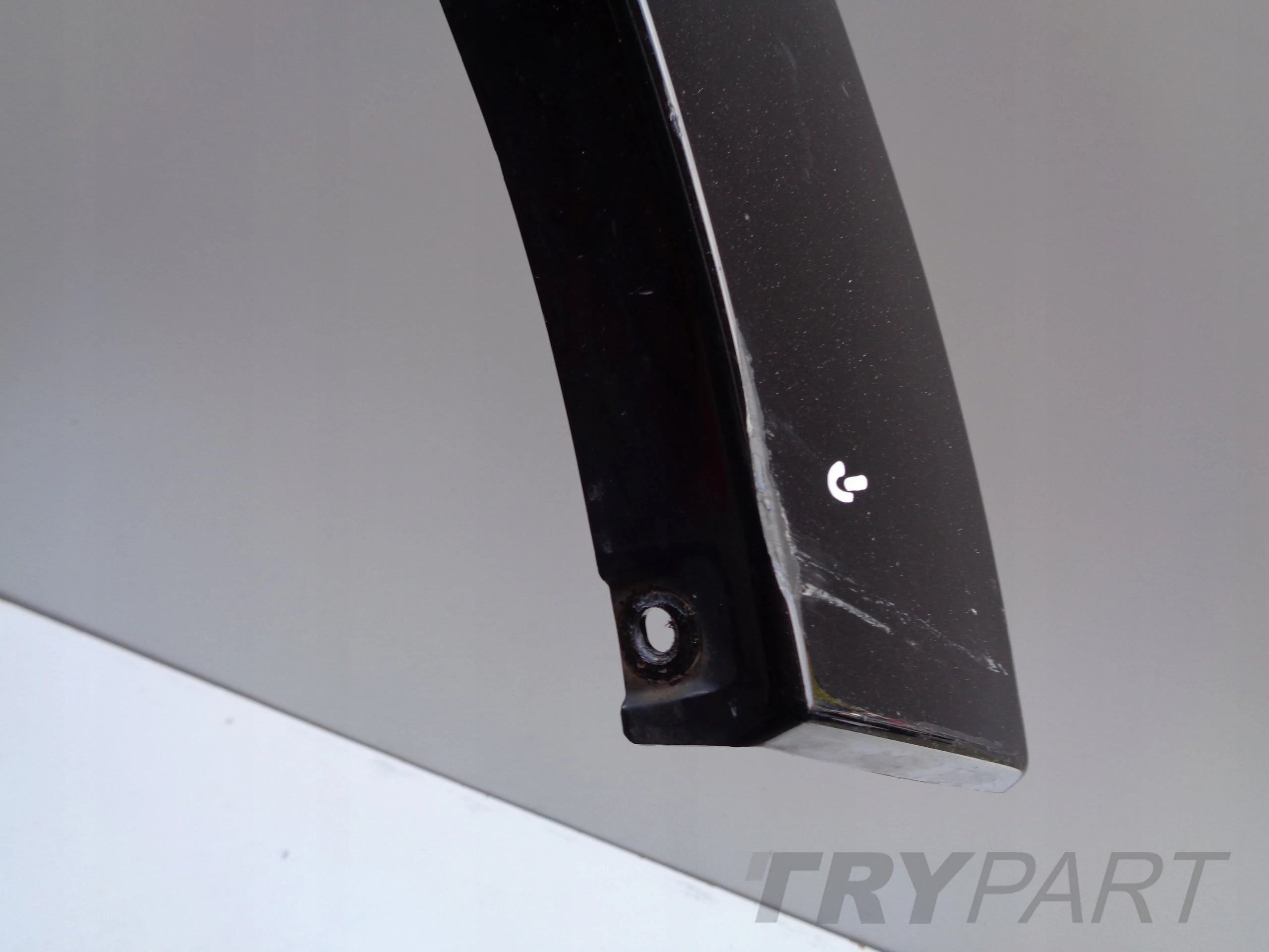 REAR LEFT FENDER MOLDING MITSUBISHI PAJERO IV 07-