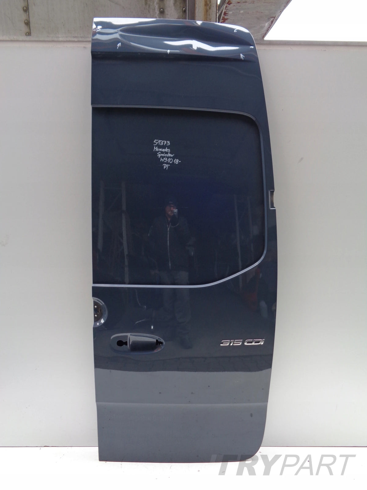 REAR RIGHT DOOR MERCEDES SPRINTER W910 18- NO. 51373