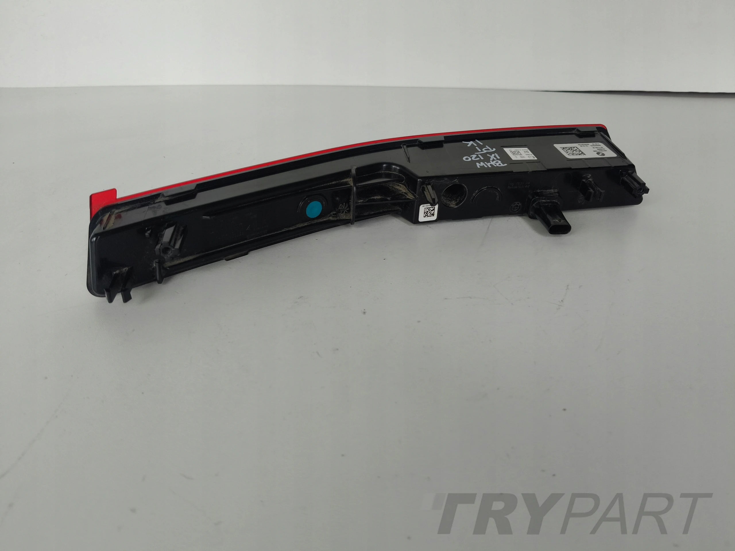 REAR RIGHT TAILLIGHT REFLECTOR BMW IX I20