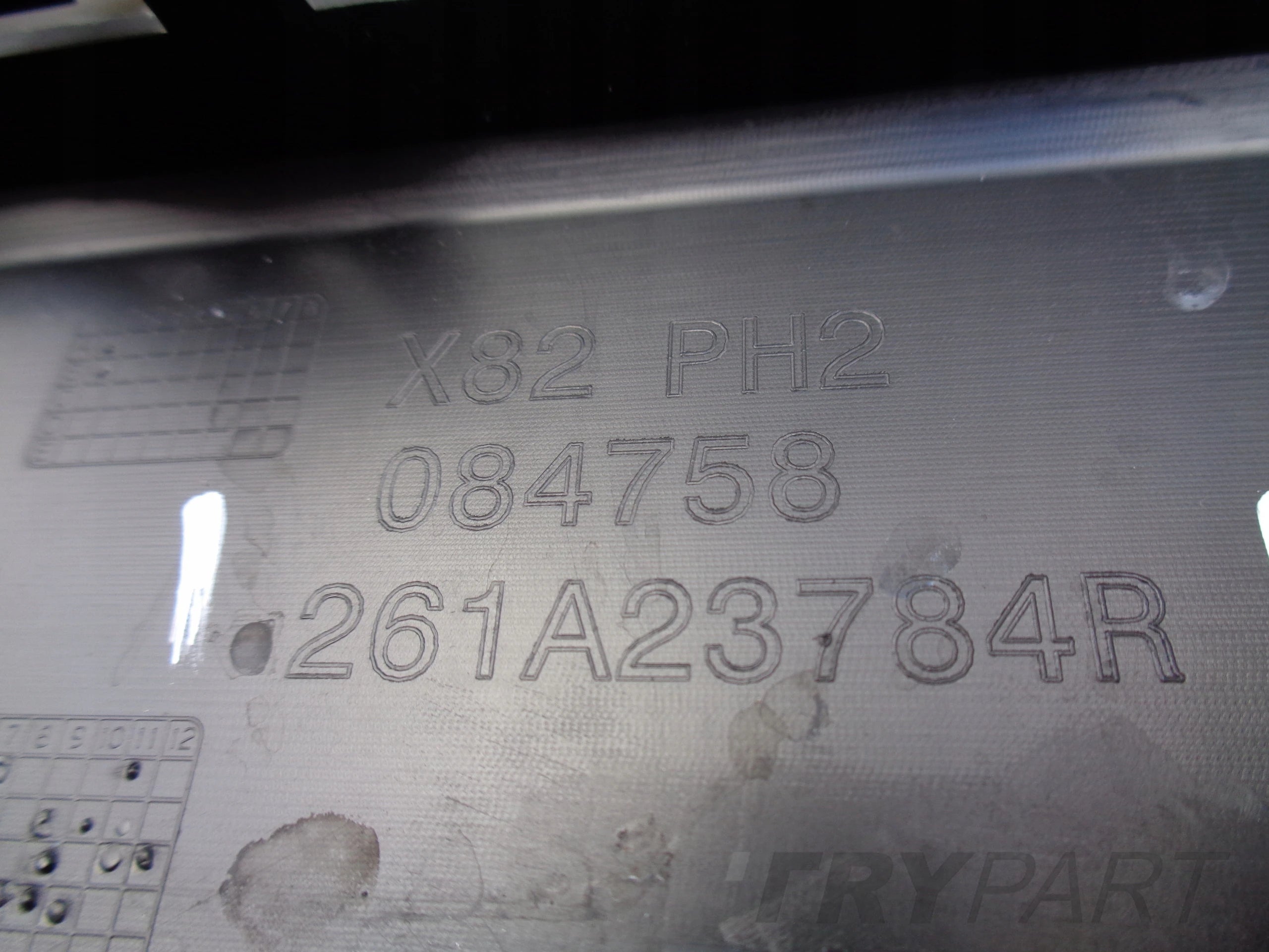 RIGHT BUMPER GRILLE RENAULT TRAFIC IV 22-