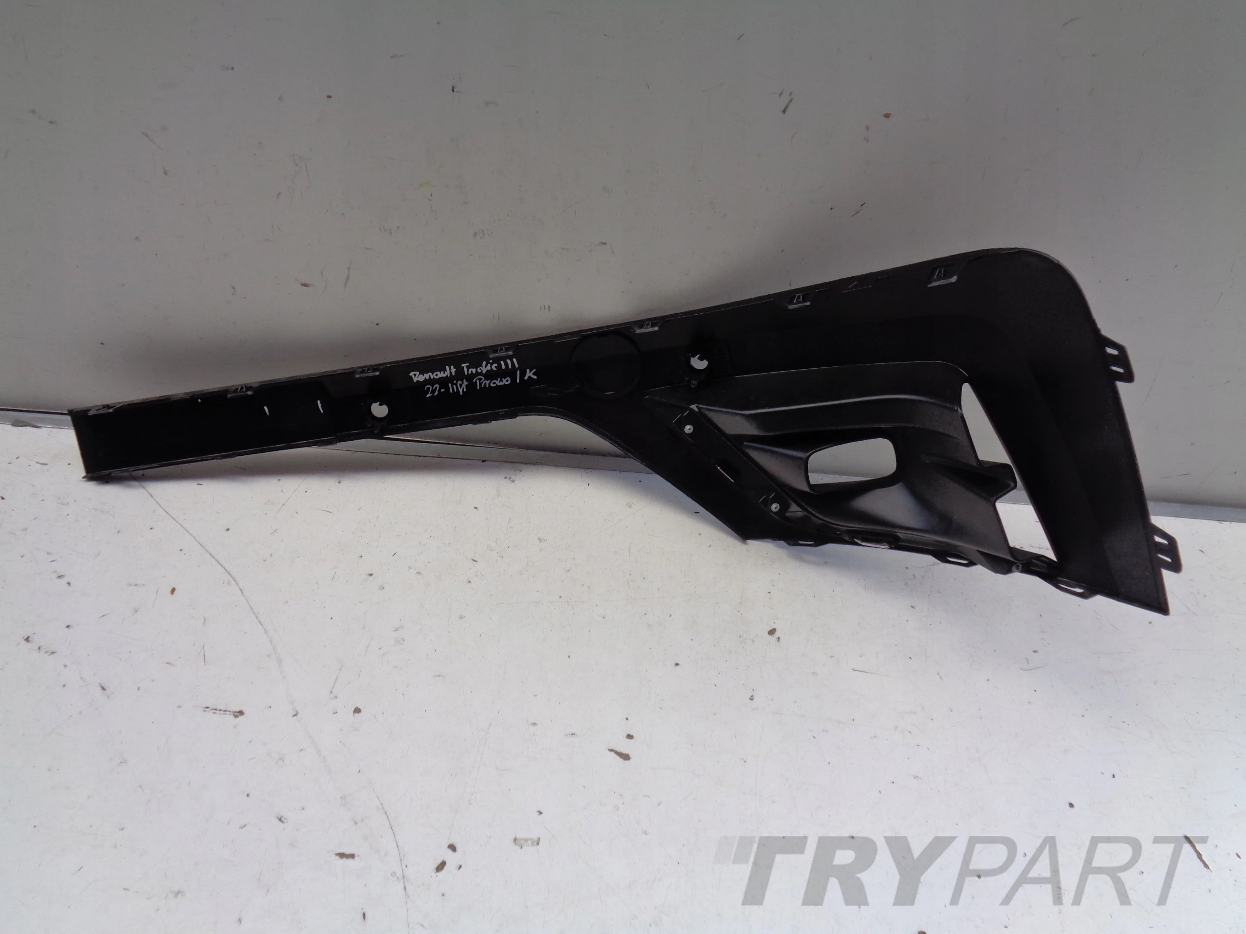 RIGHT BUMPER GRILLE RENAULT TRAFIC IV 22-