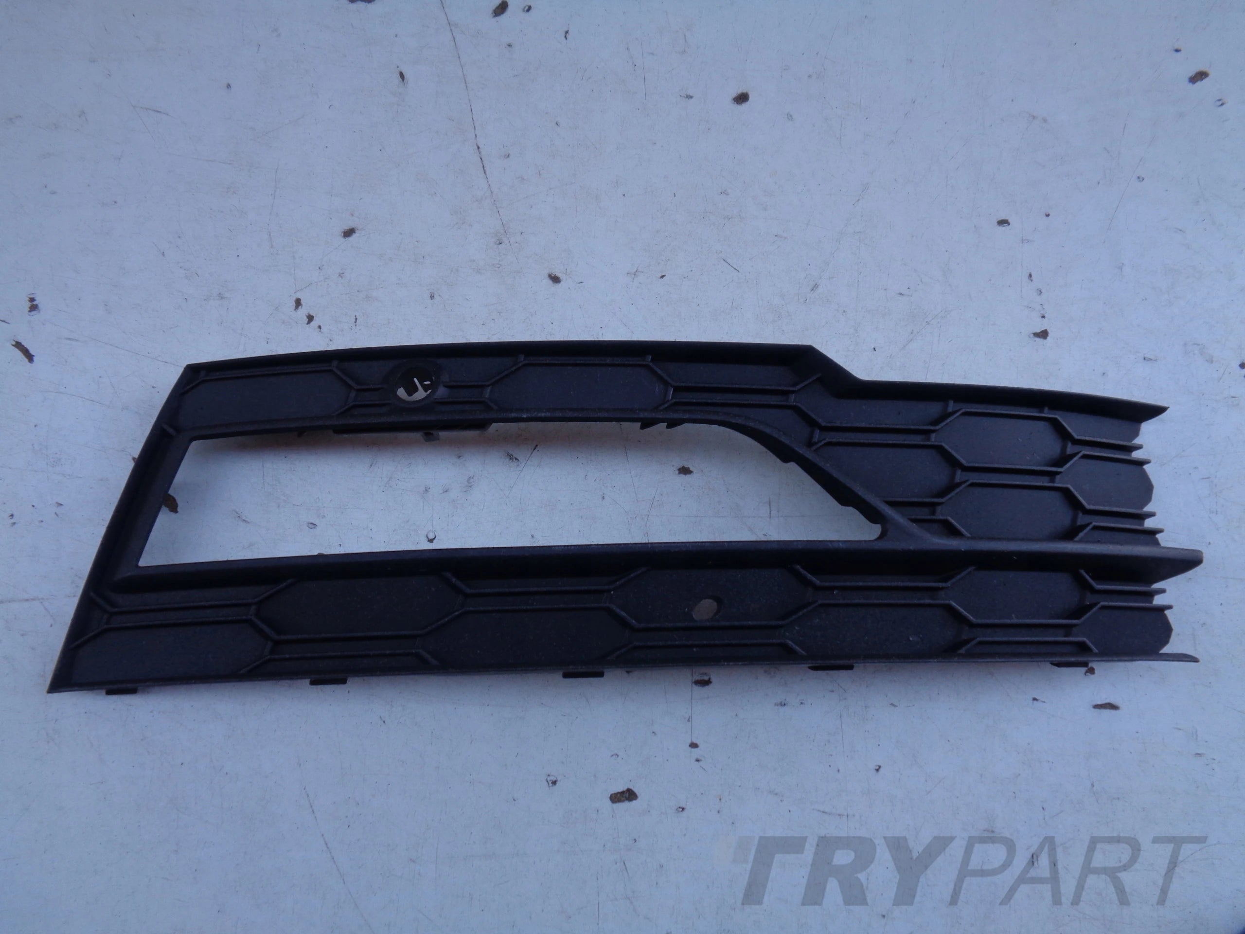 RIGHT BUMPER GRILLE SKODA OCTAVIA IV 4 5E3 20-