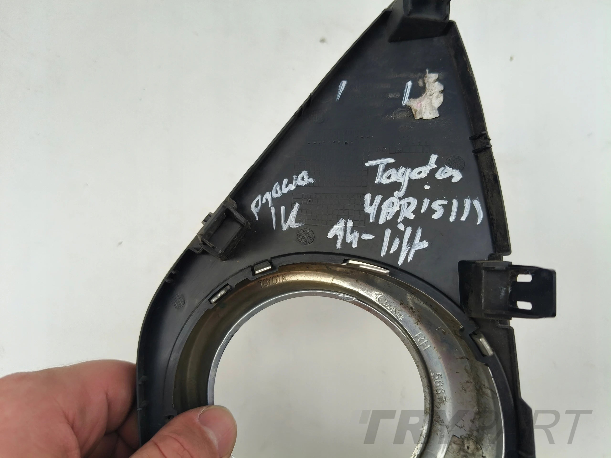 RIGHT BUMPER GRILLE TOYOTA YARIS III 14- FACELIFT