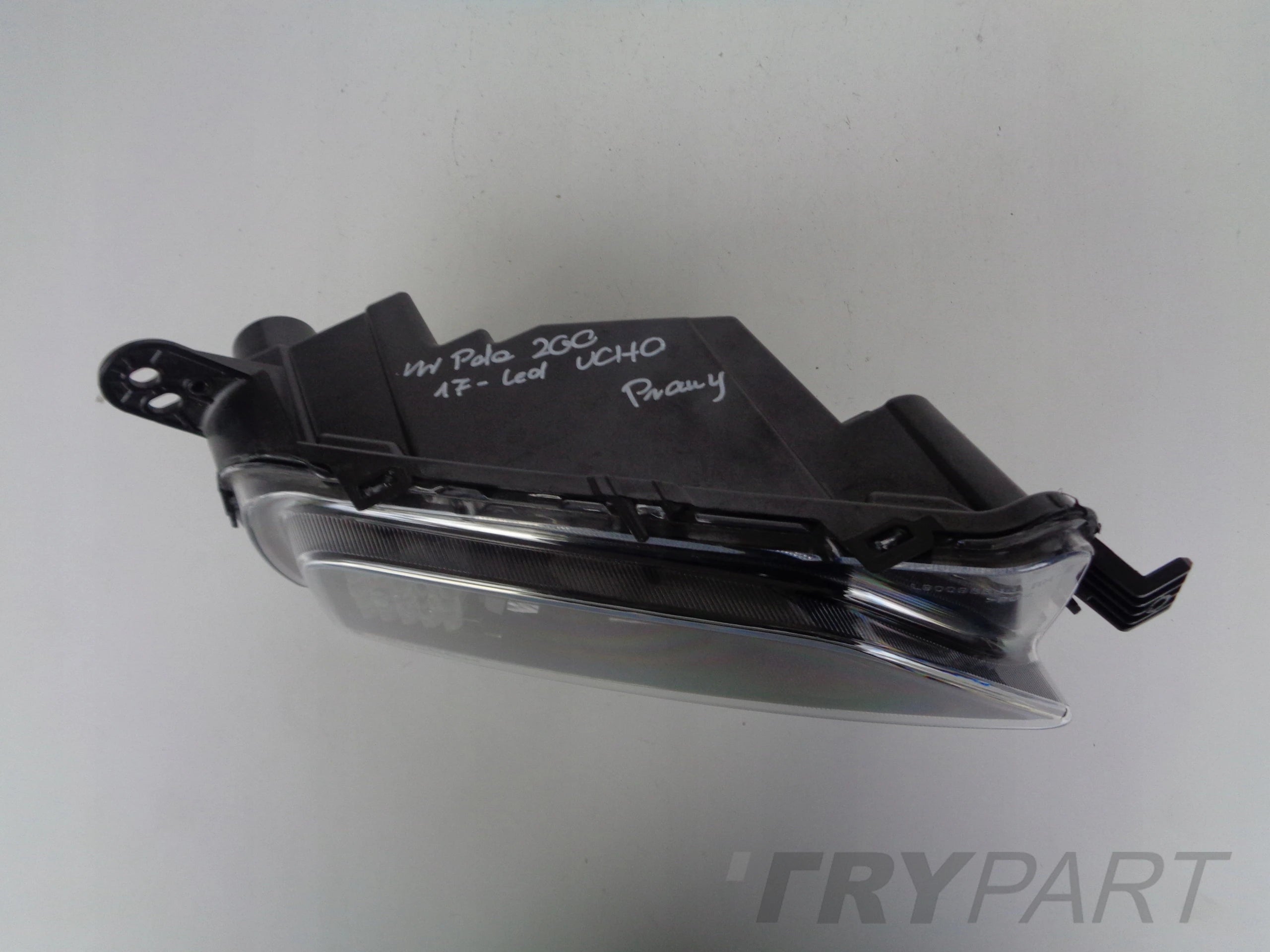 RIGHT FOG LIGHT VW POLO 2G 2G0 17- LED