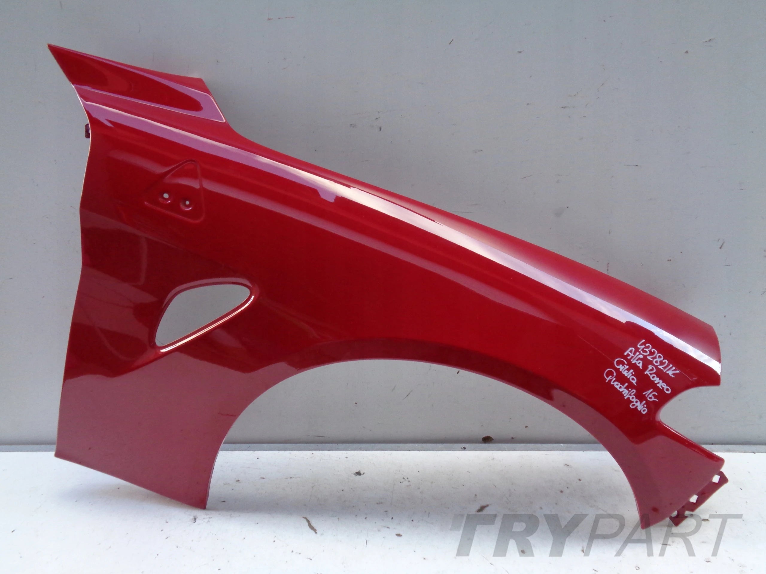 RIGHT FRONT FENDER ALFA ROMEO GIULIA QV QUADRIFOGLIO NO. 43282