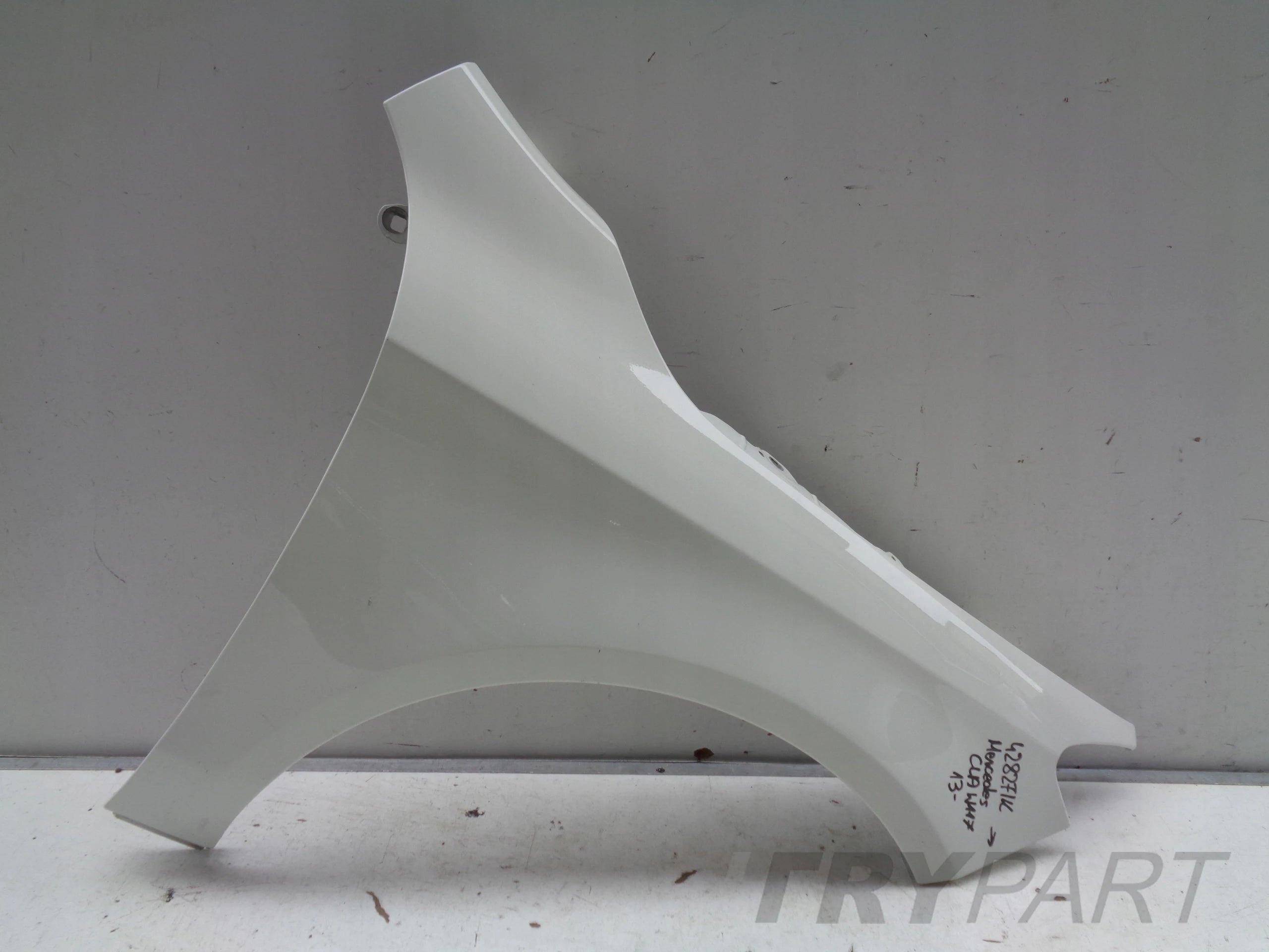 RIGHT FRONT FENDER MERCEDES CLA W117 13- NO. 42827