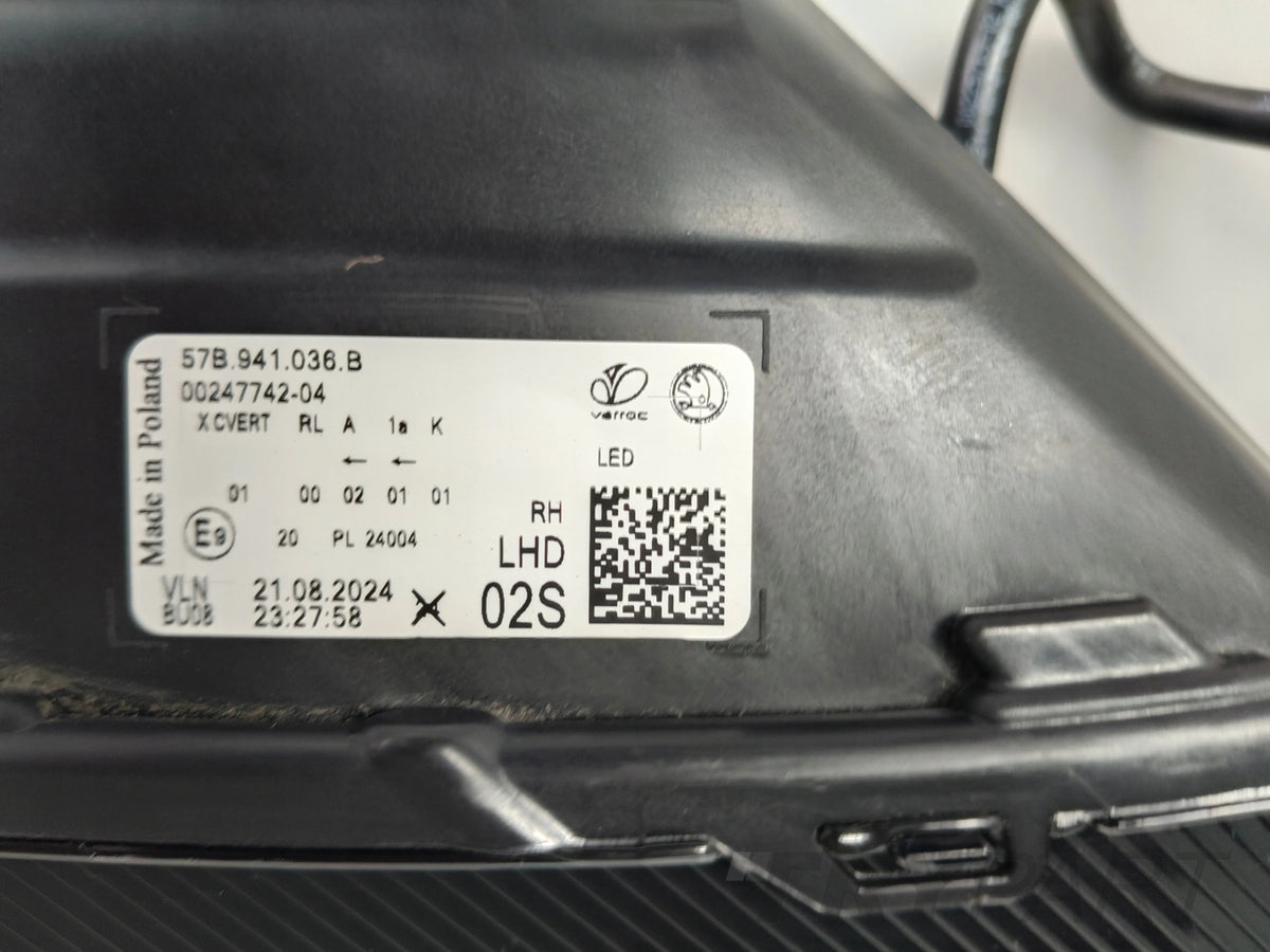 RIGHT HEADLAMP HEADLIGHT SKODA KAROQ 57A 21- LIFT FULL LED